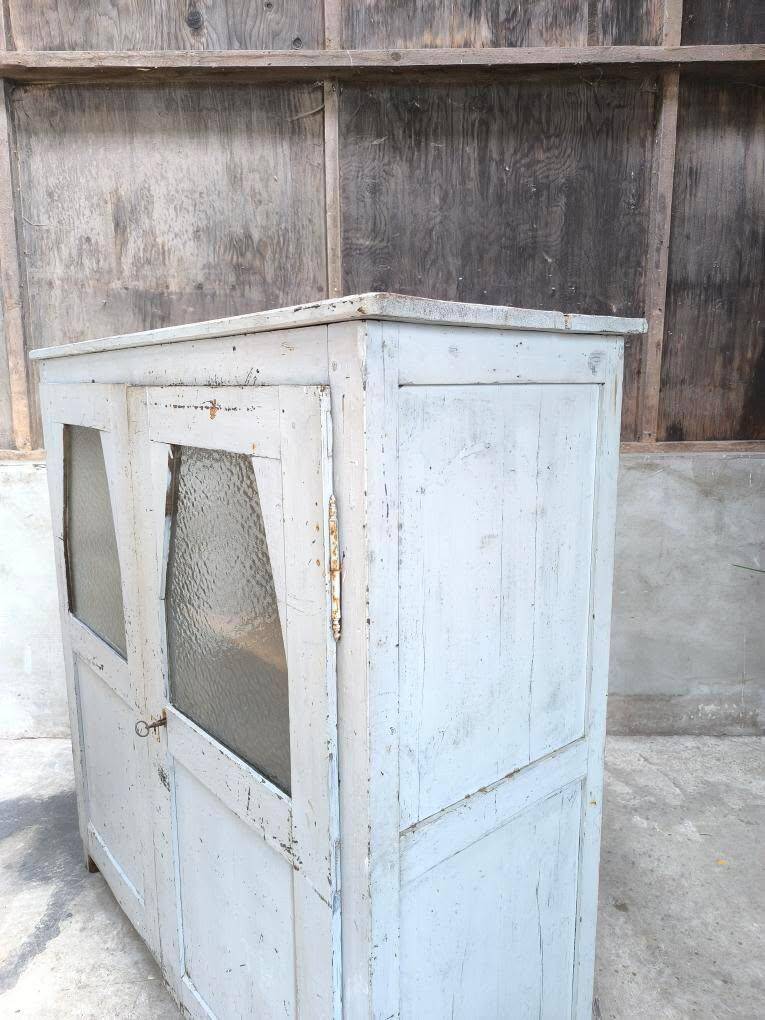 Workshop display cabinet