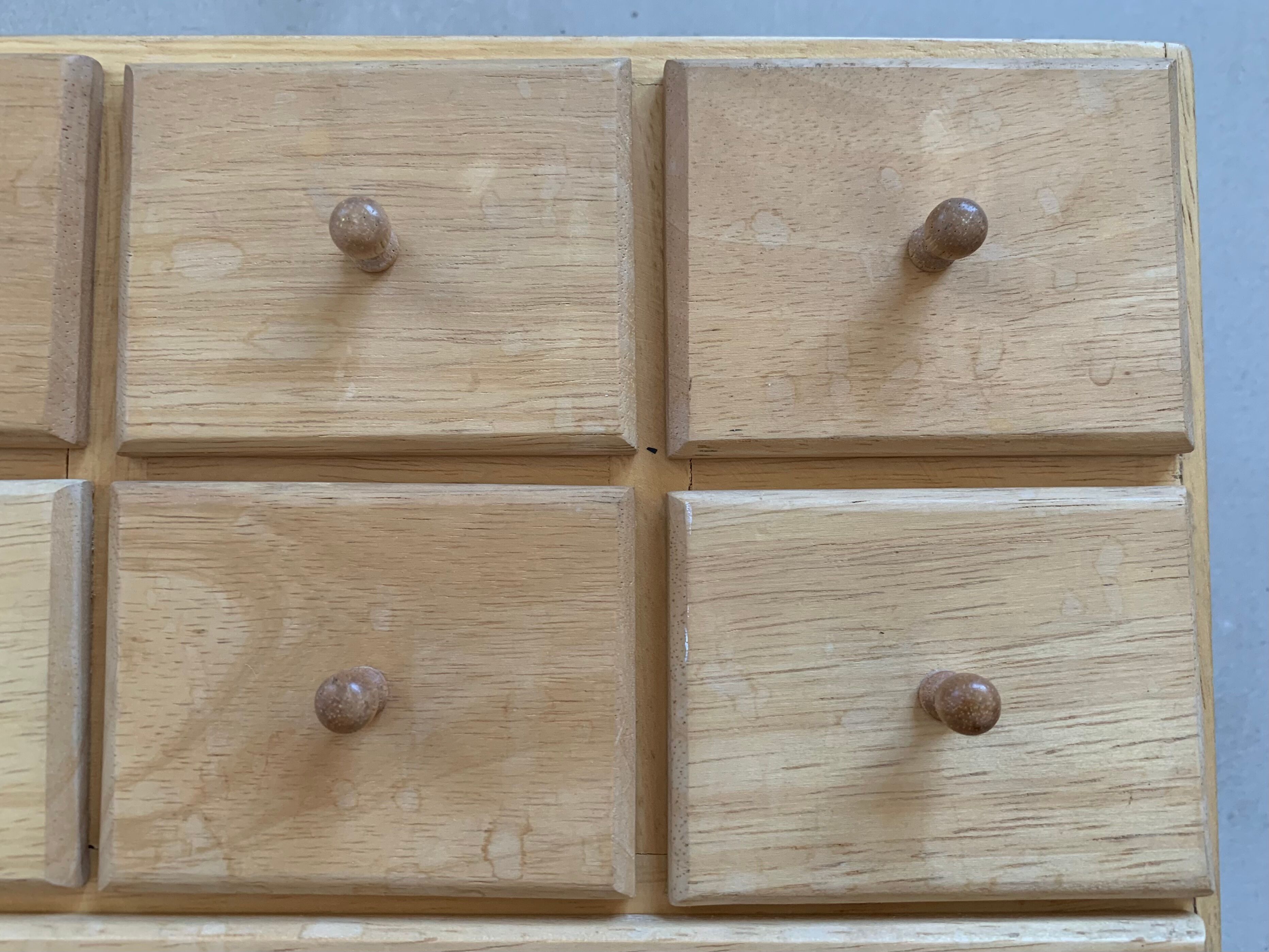 Vintage drawer cabinet