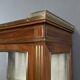 Vitrine en acajou, style Louis XVI – Début XXe