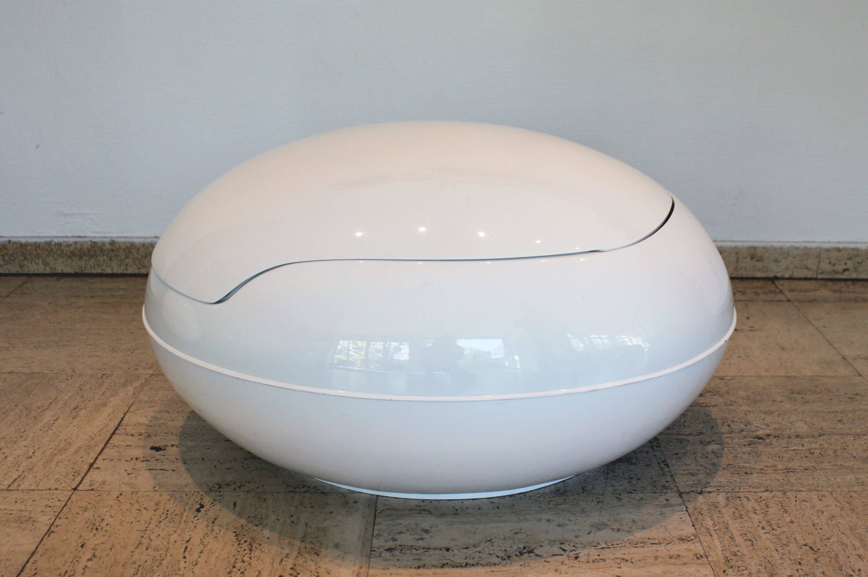 Garden Egg armchair by Peter Ghyczic for VEB Synthese-Werk, 1968.