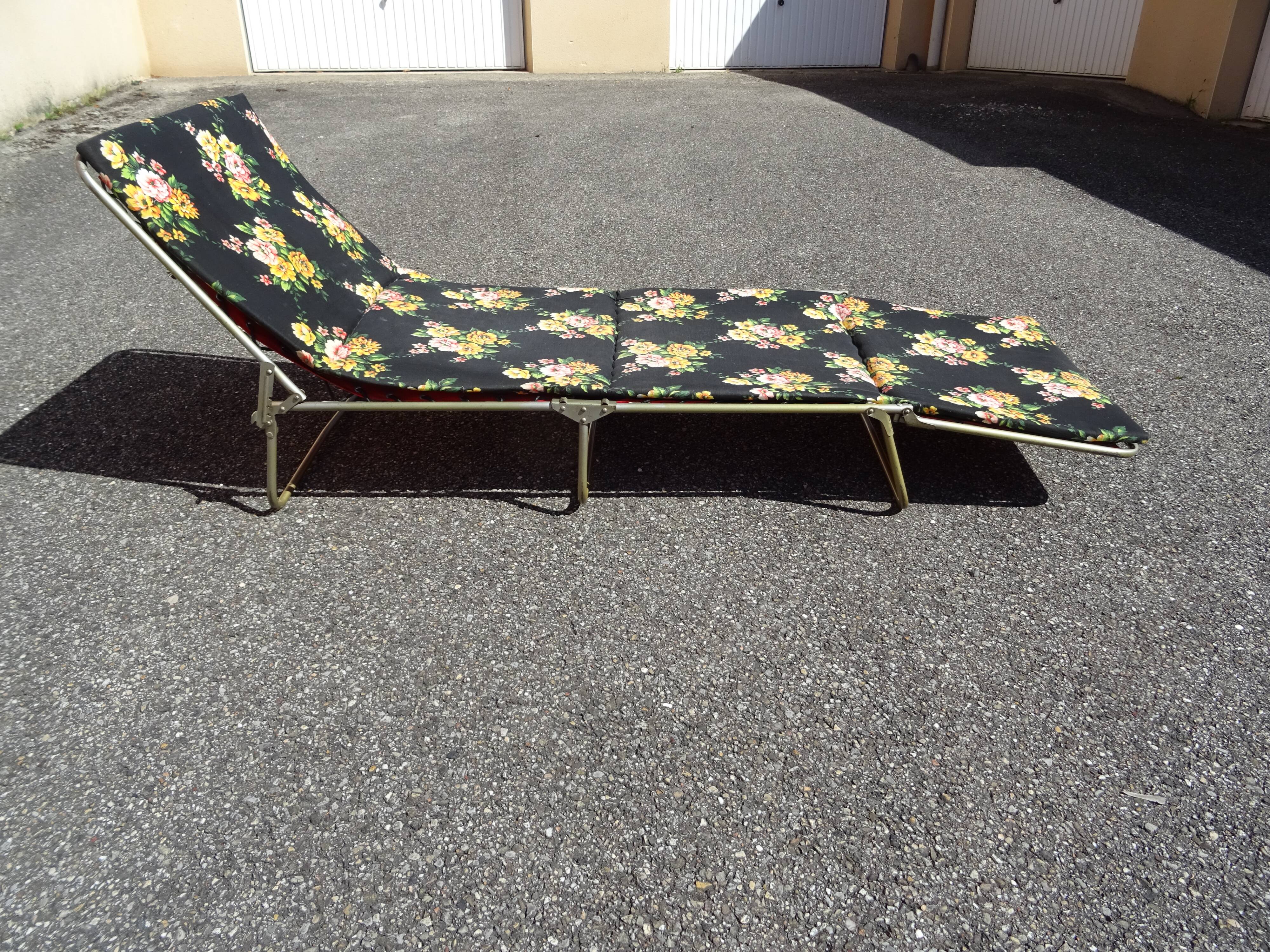 Folding chaise longue cous camp bed with flowers vintage brand Castel Joyeux