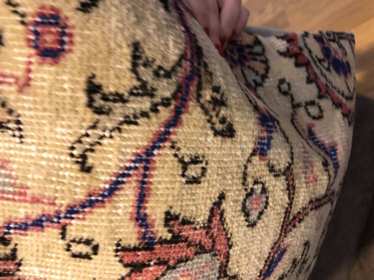 Coussin en tapis vintage fait main