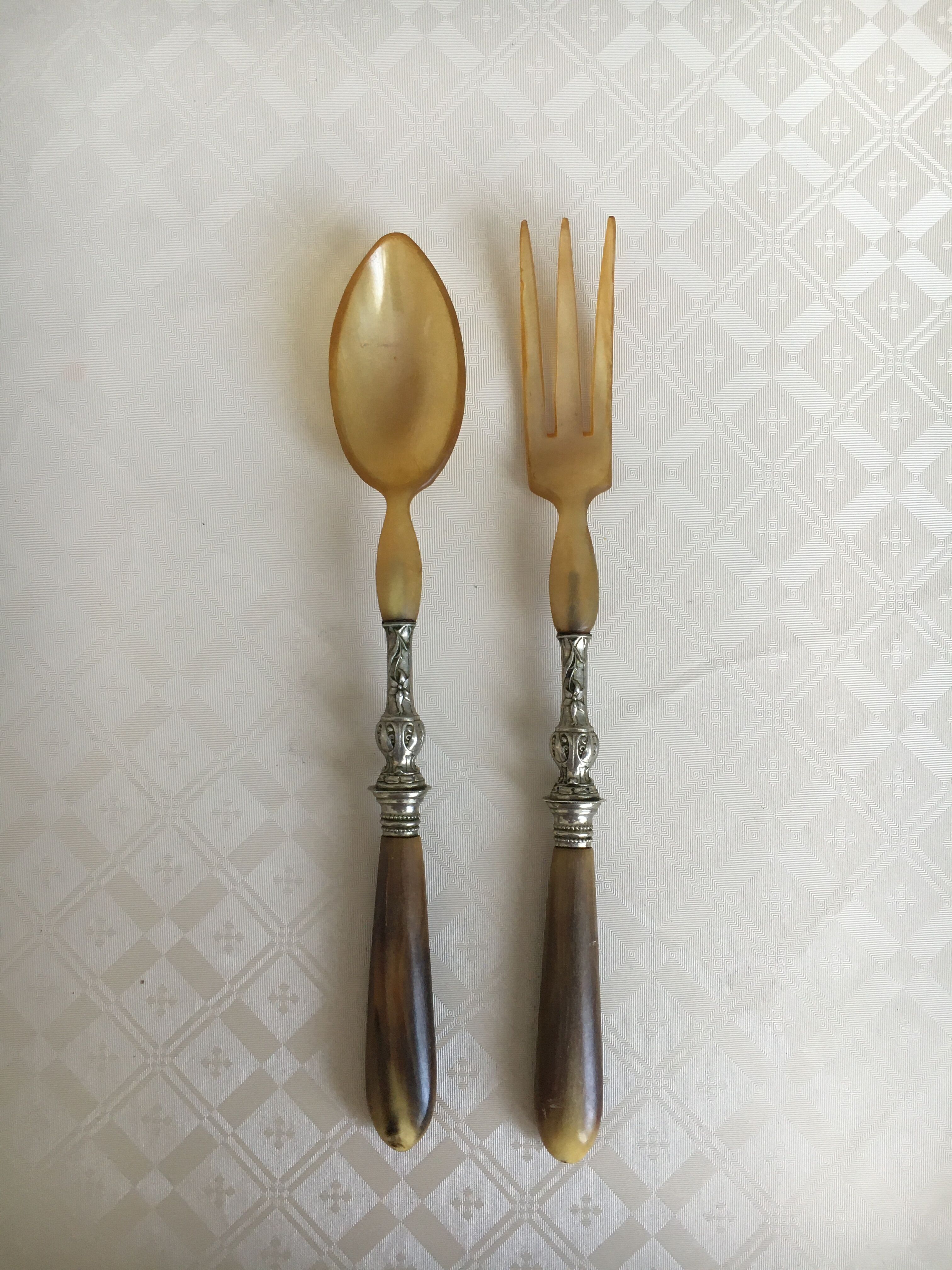 Old salad cutlery in horn and silver metal