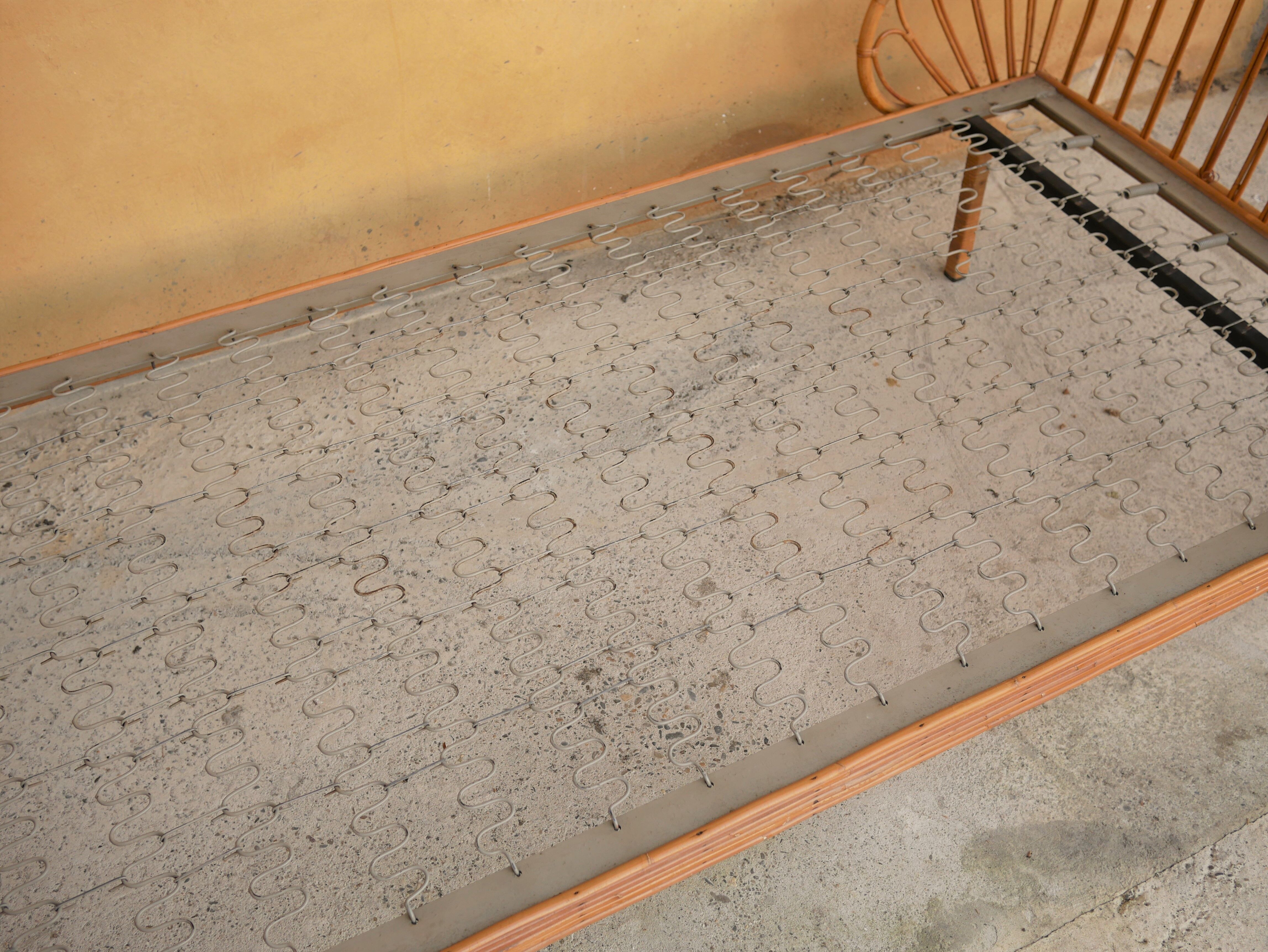 Vintage rattan bed 1960