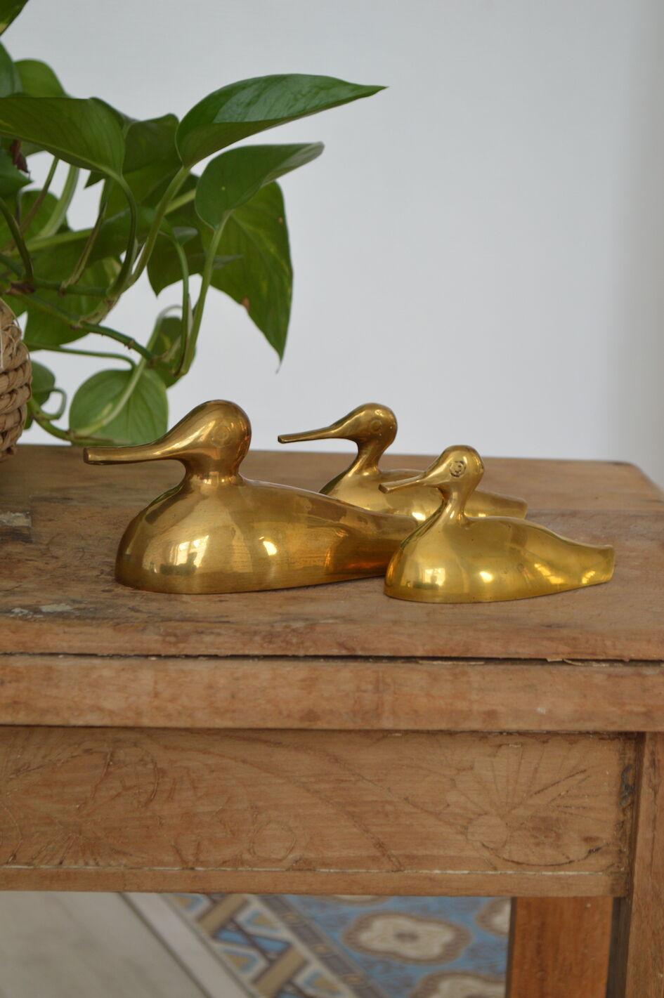 Suite of 3 brass ducks
