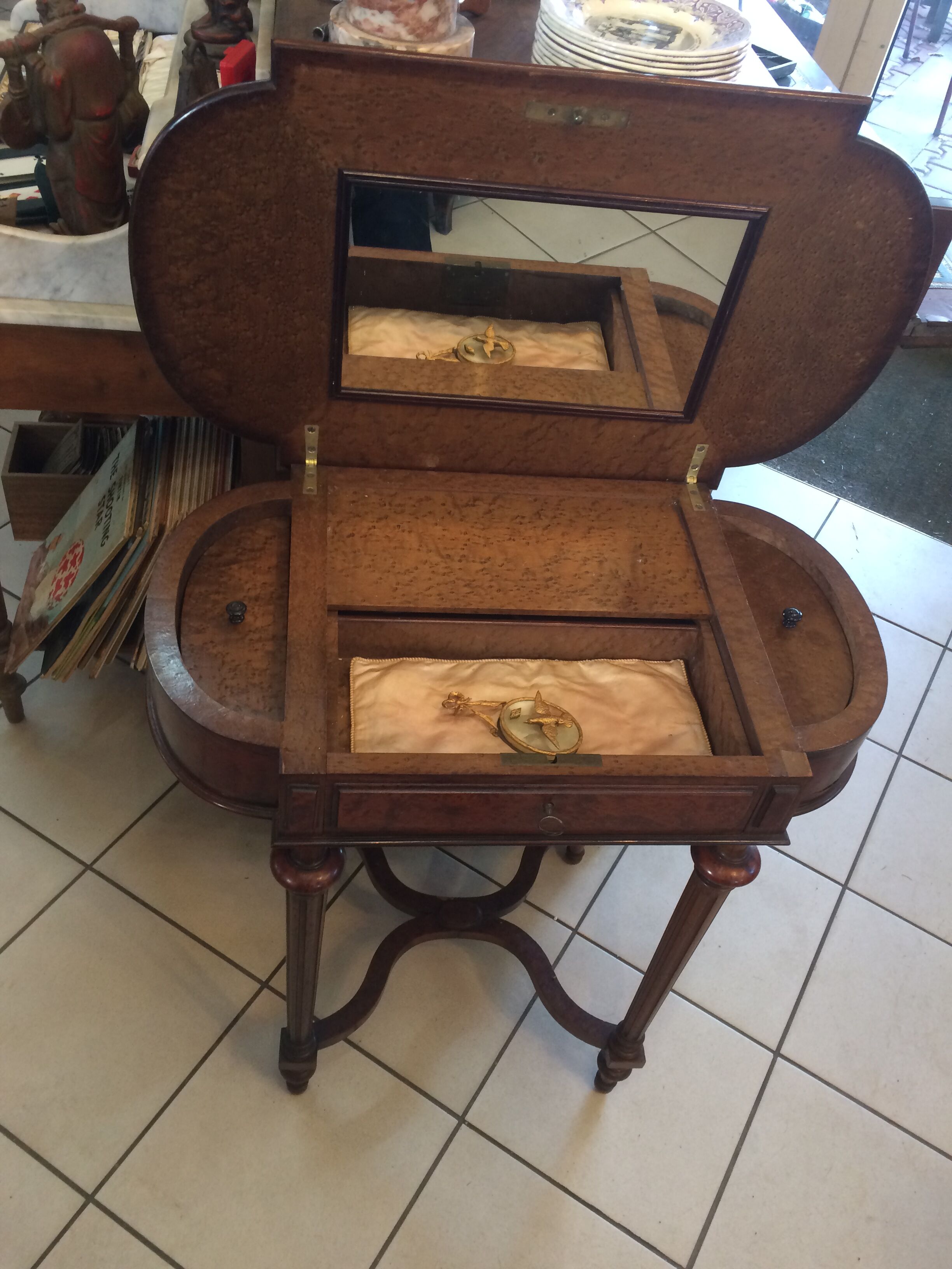 Travailleuse ou table à ouvrage Napoléon III