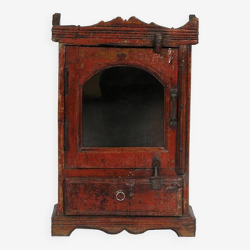 Vitrine rouge indienne chevet patine et piece d'origine bois teck