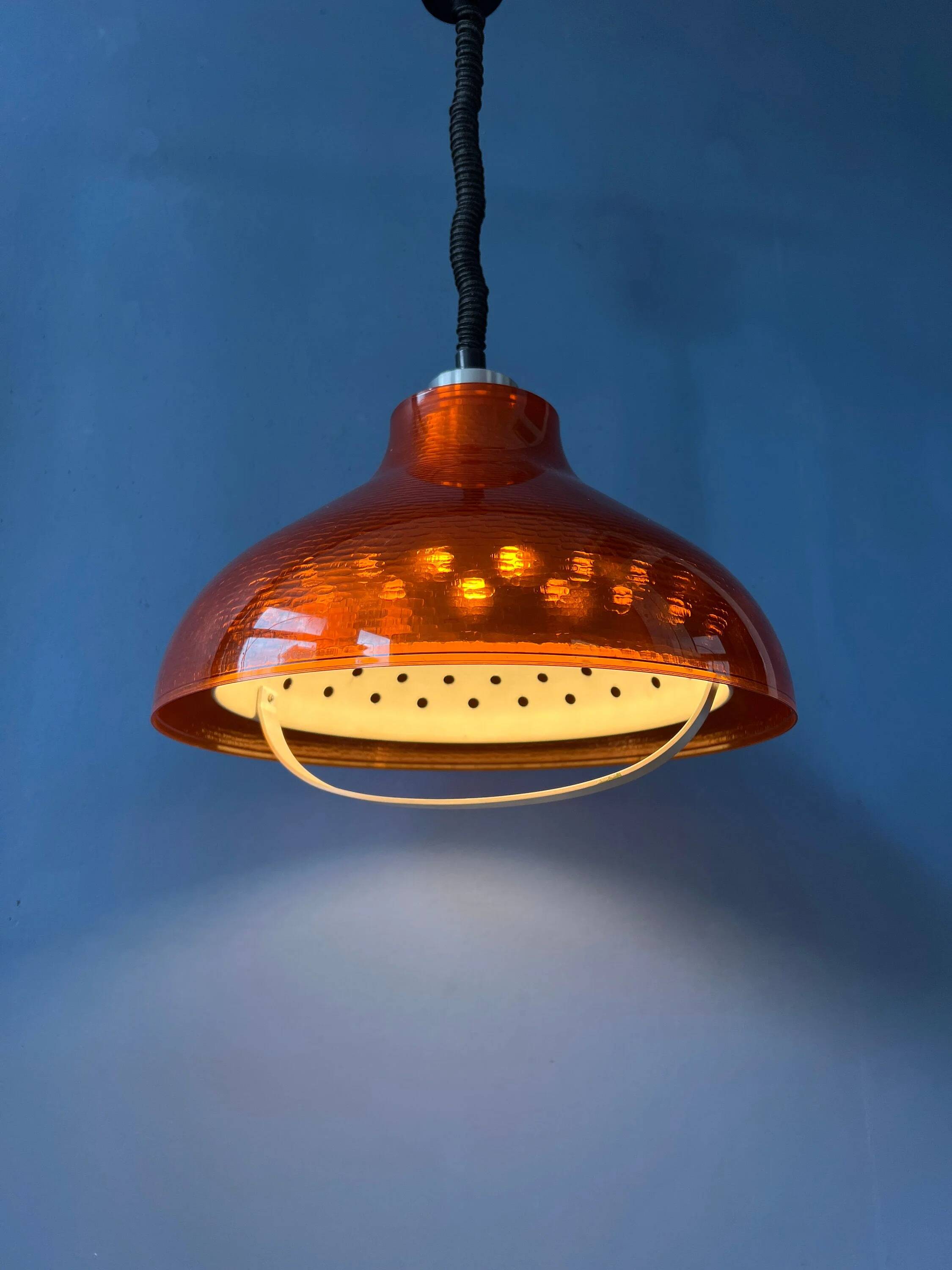 Suspension UFO Space Age in plexiglass, Mid-Century