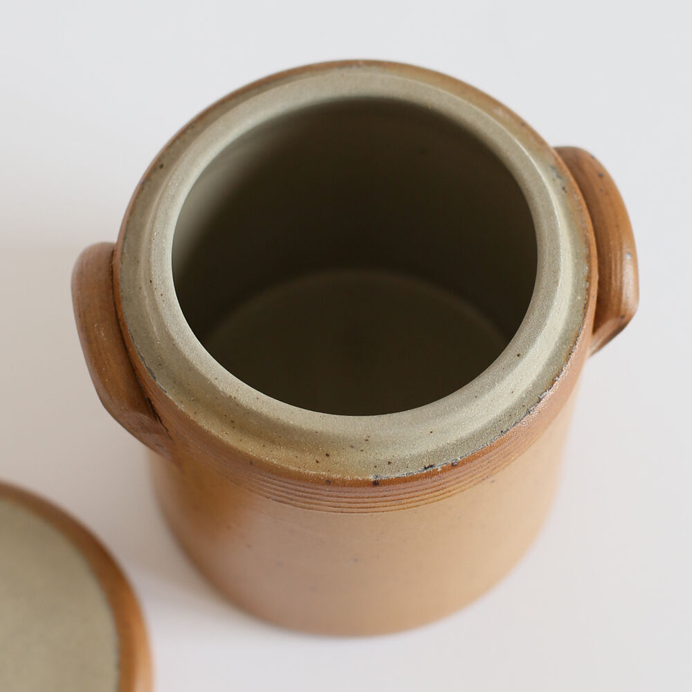 Sandstone pot