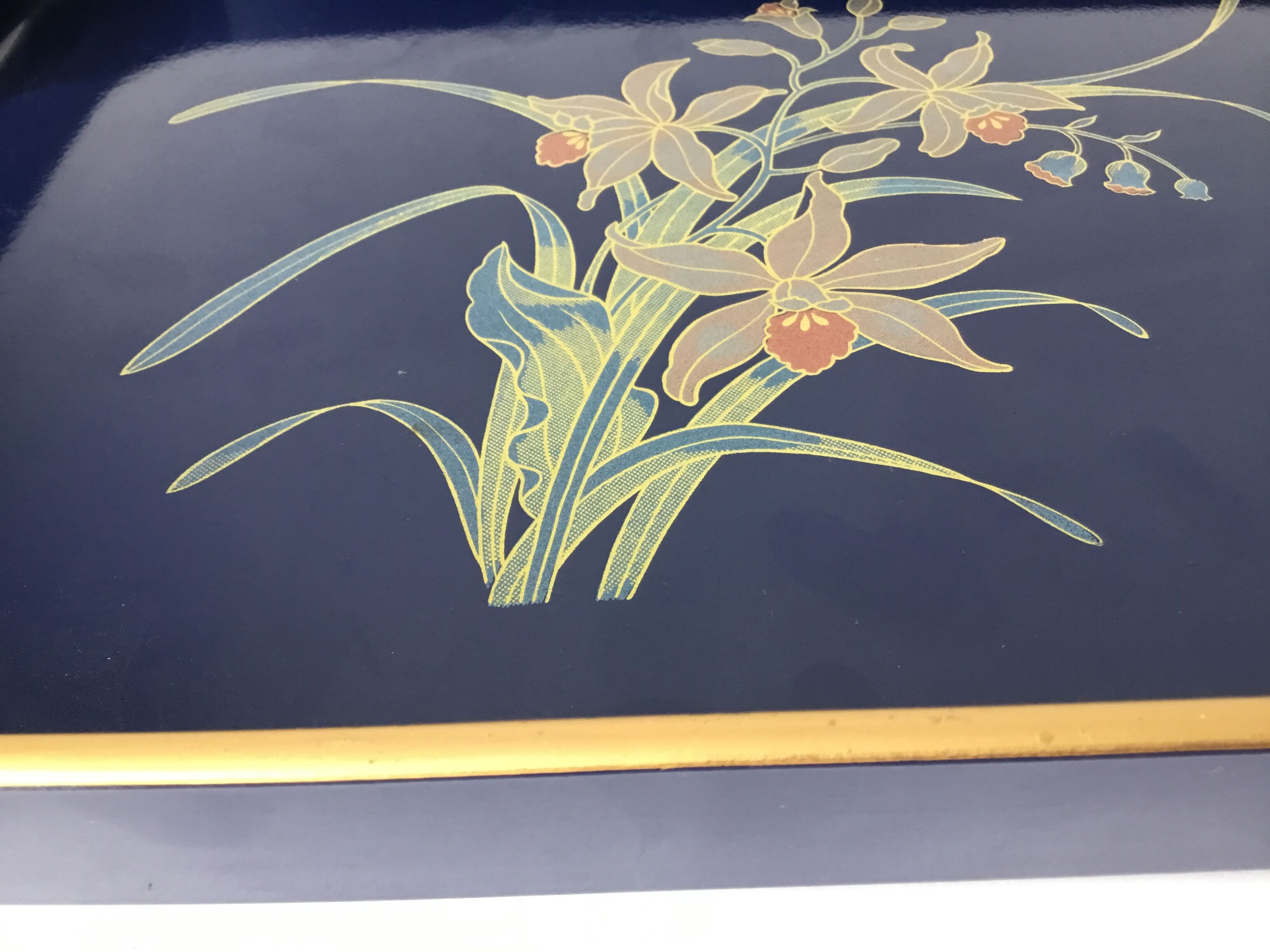 Lacquered tray