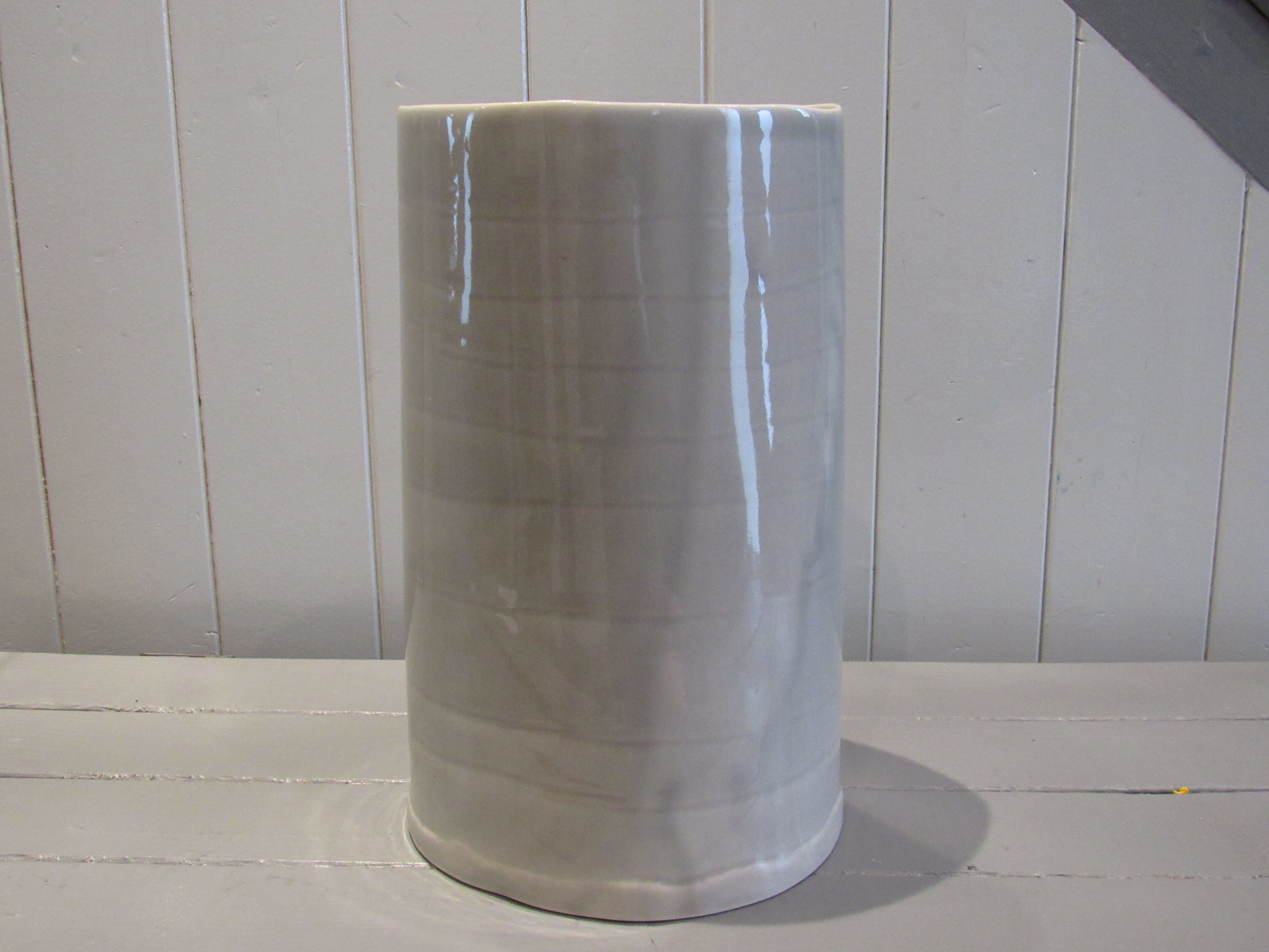 Soft green and natural ceramic vase by Carina Ciscato