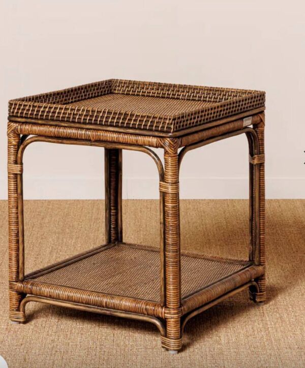 Table de chevet en rotin