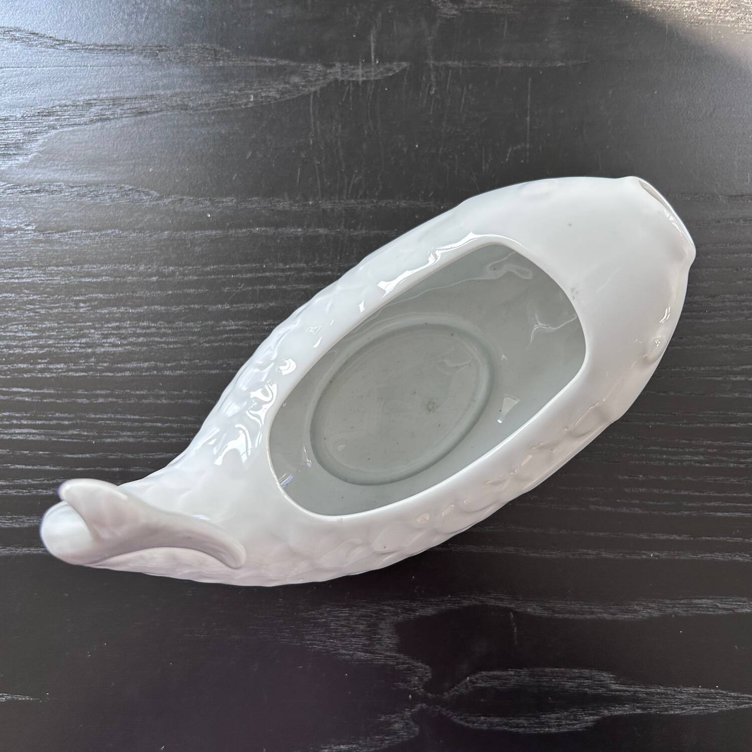 Porcelain fish sauceboat