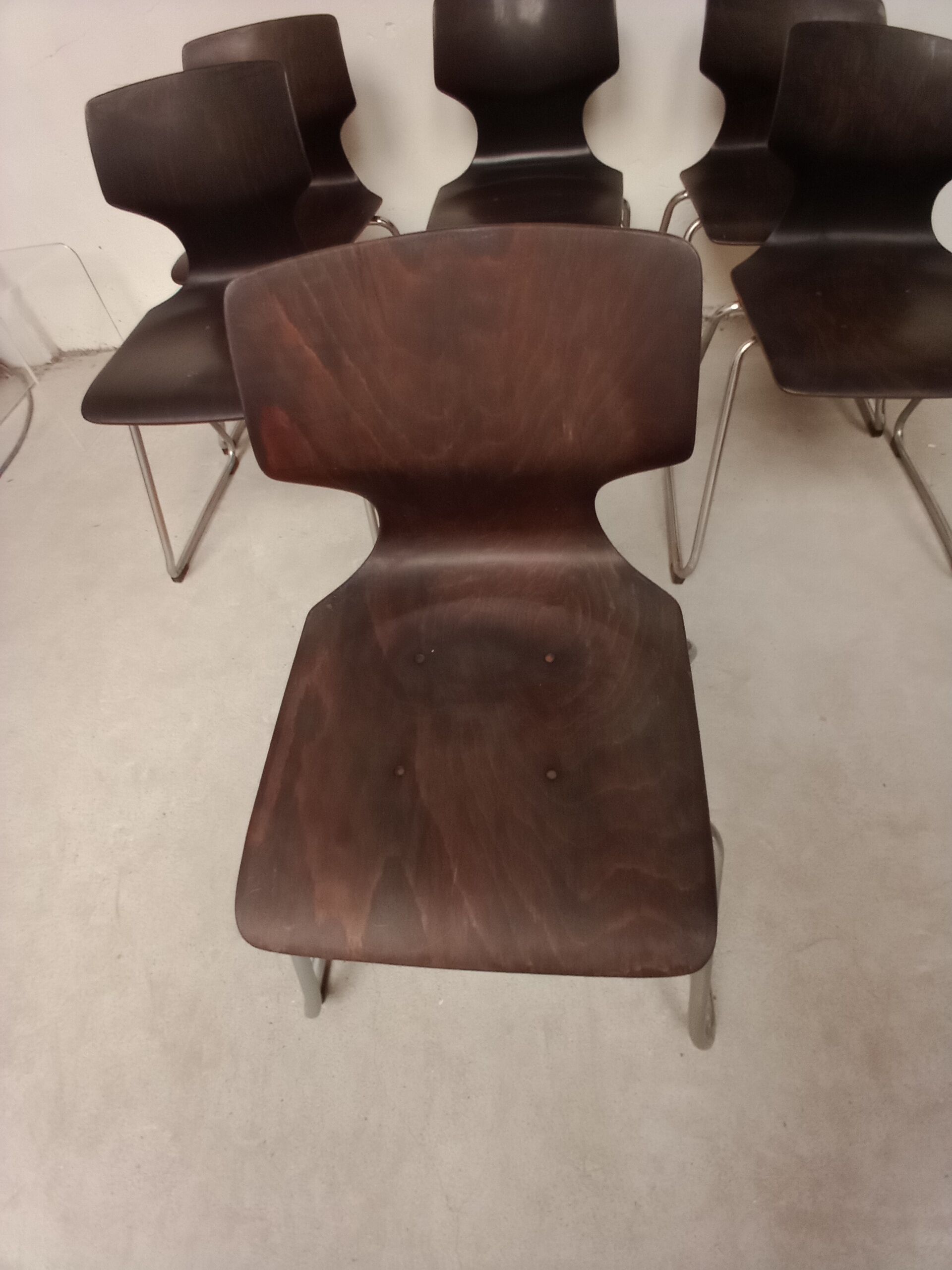 6 Pagwood chairs