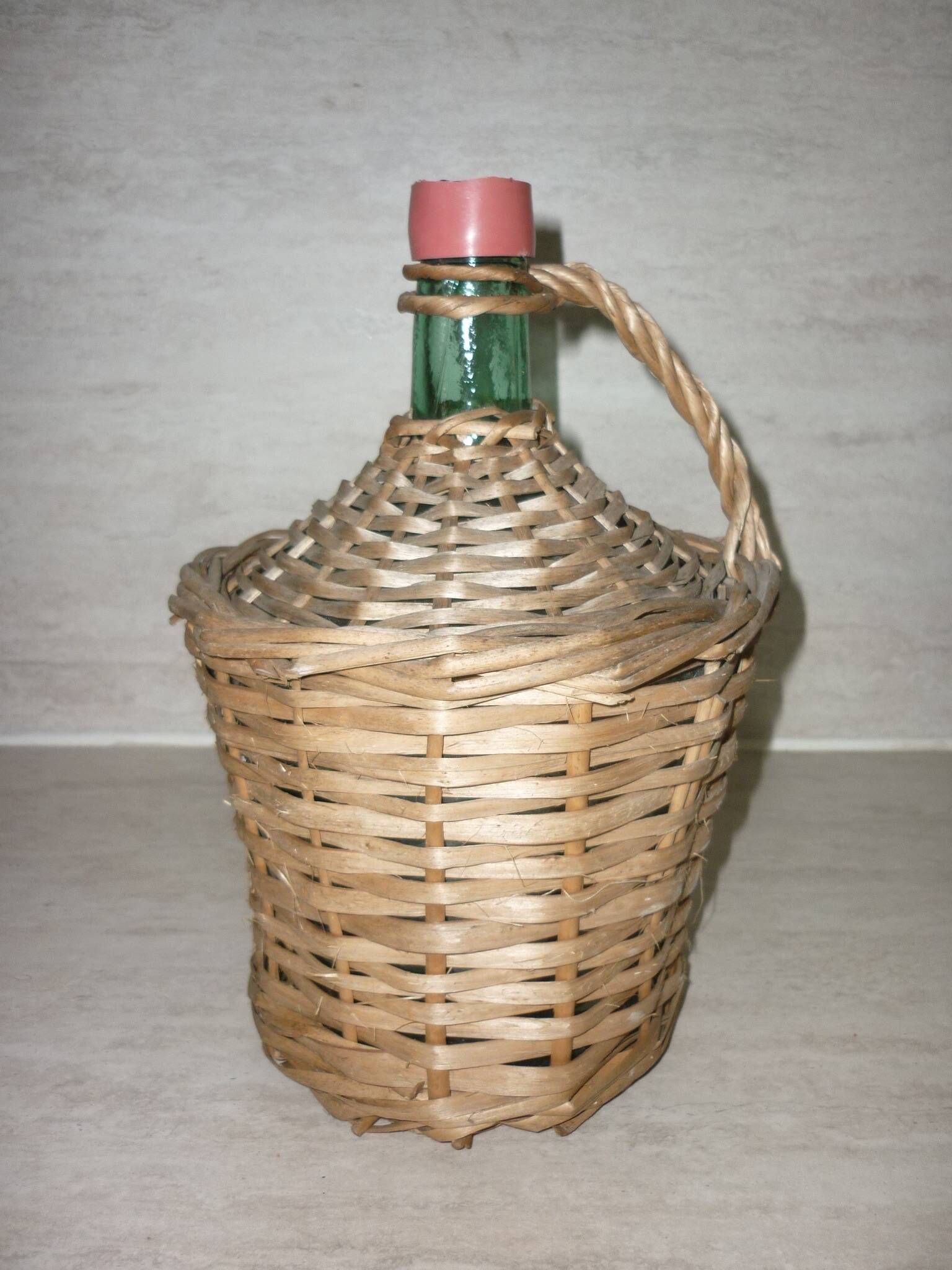 Dame-Jeanne 2L green glass and wicker