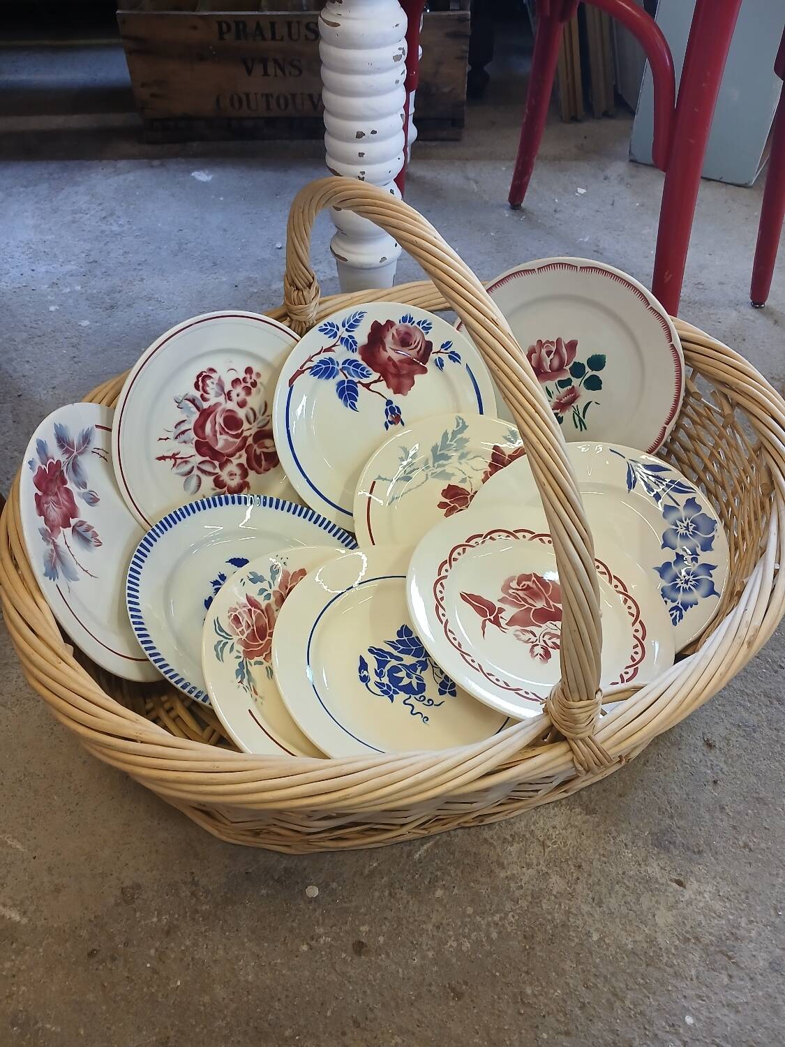 10 assiettes plates anciennes dépareillées