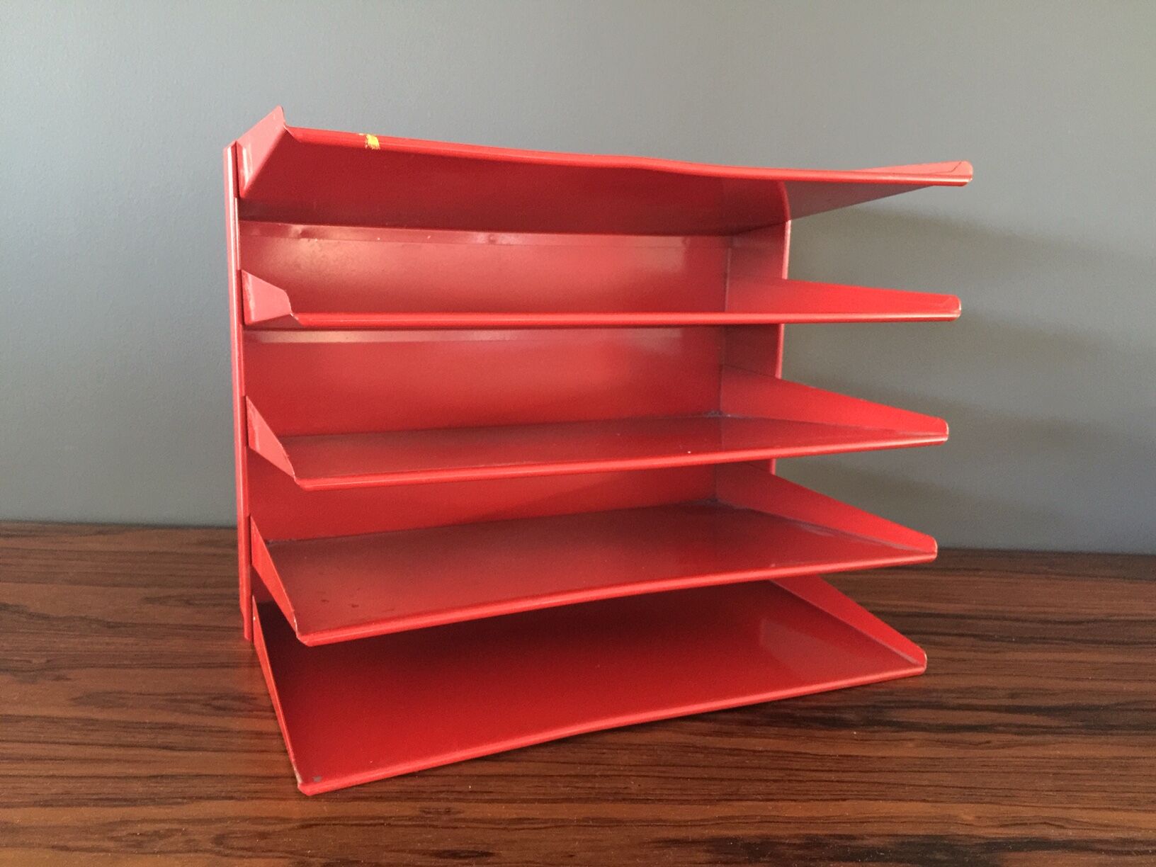 Red vintage vintage metal sorter