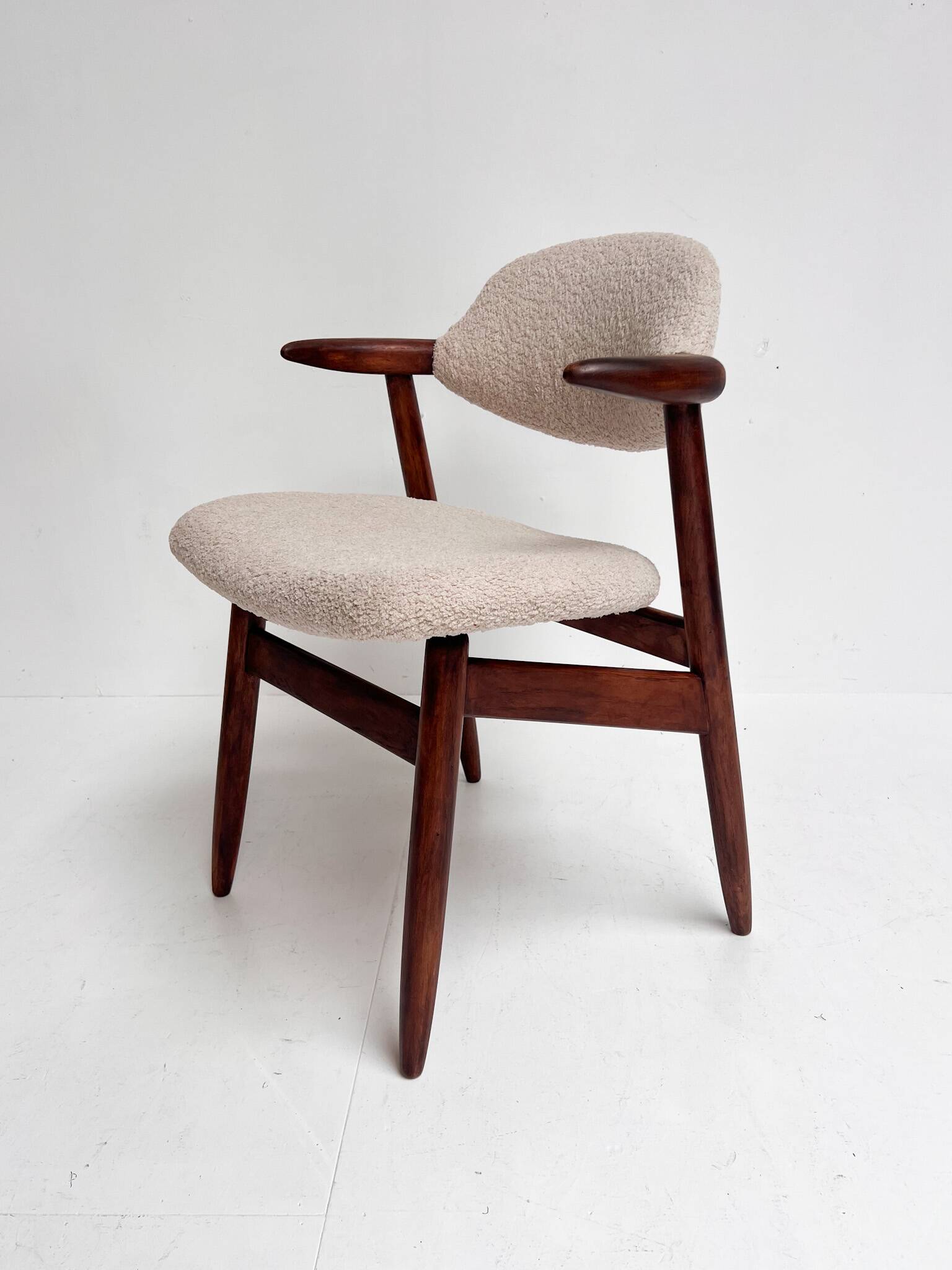 Padded cowhorn chair, 1970s