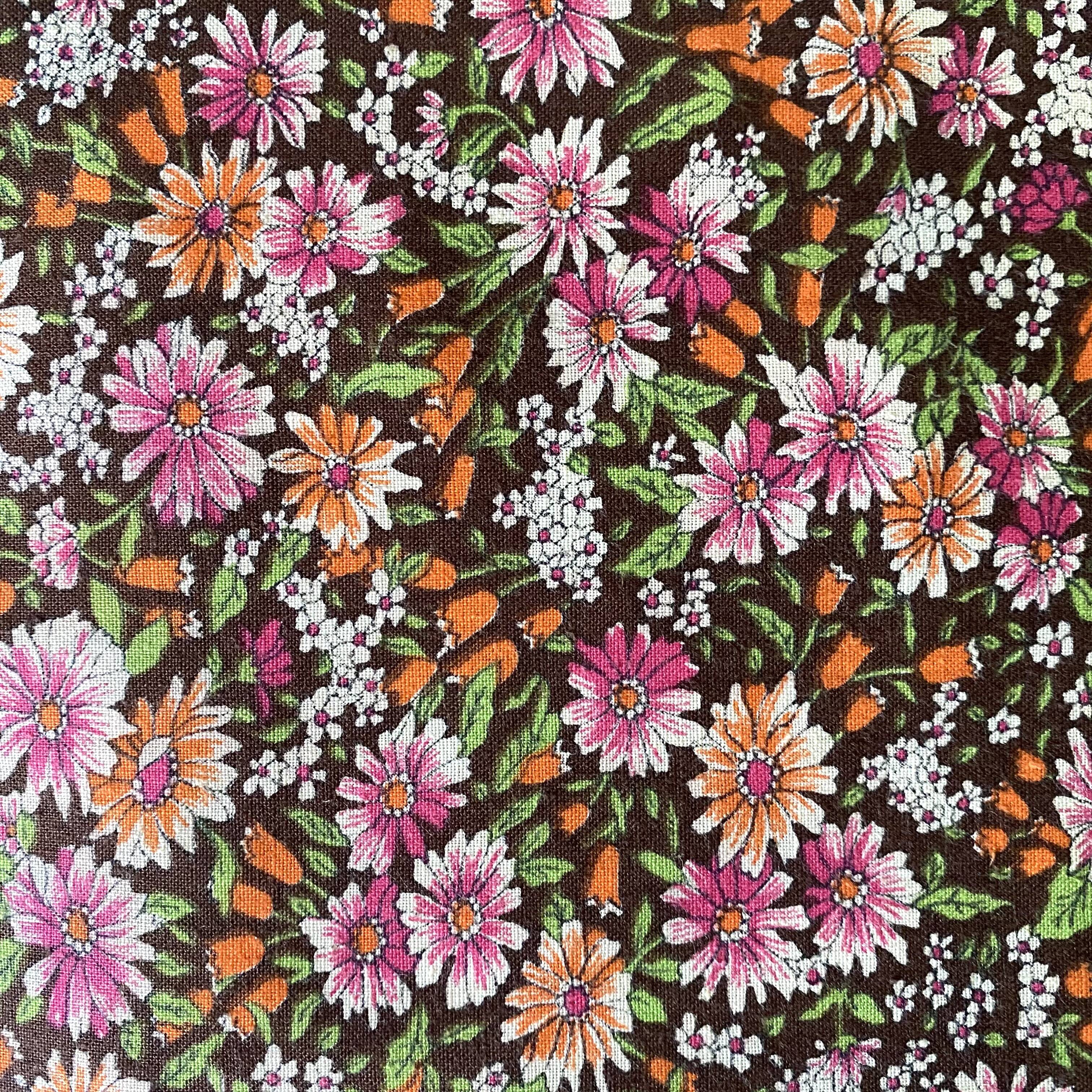 Coussin fleuri Liberty années 70