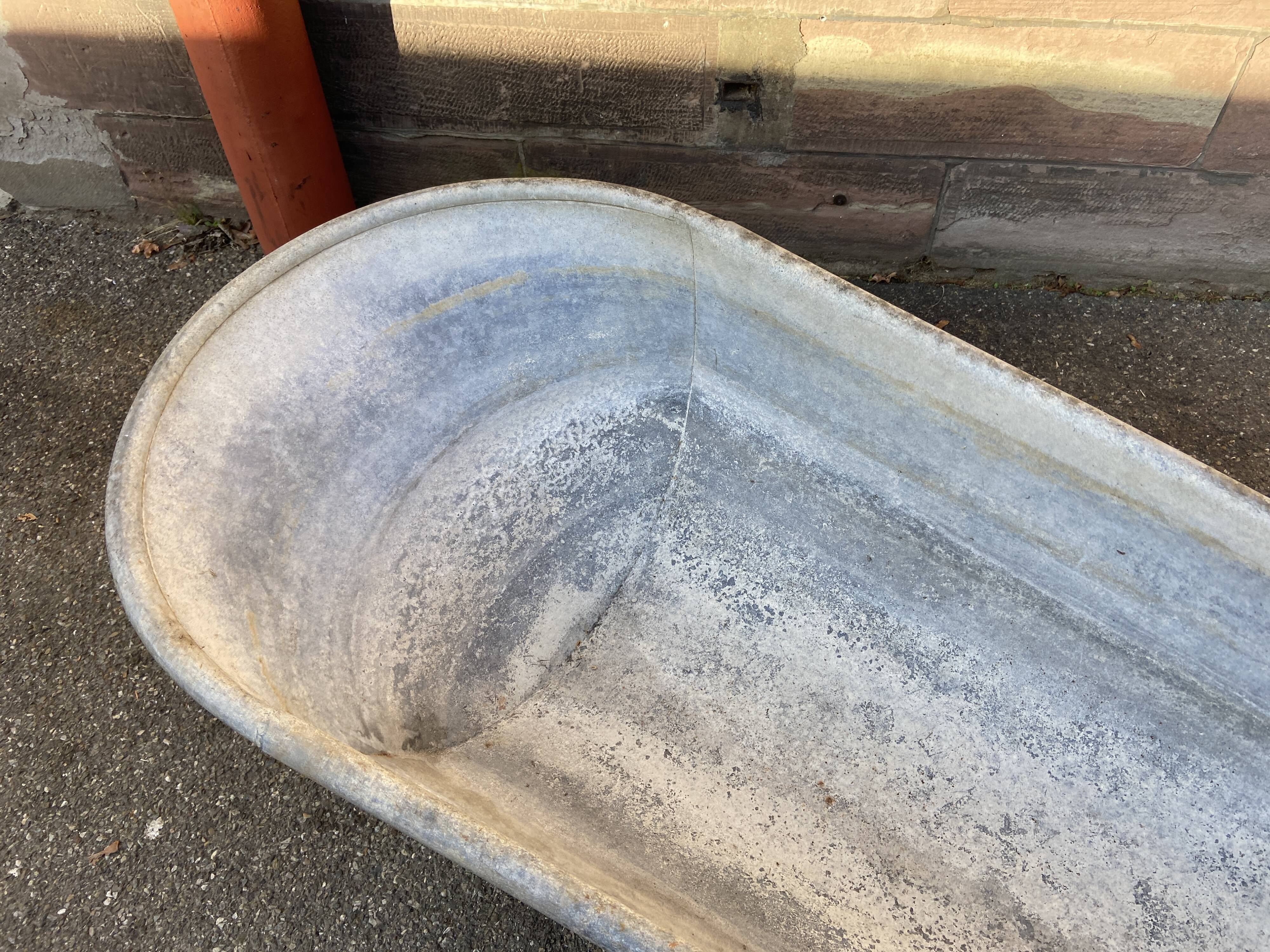 Vintage galvanized bathtub 300 liters