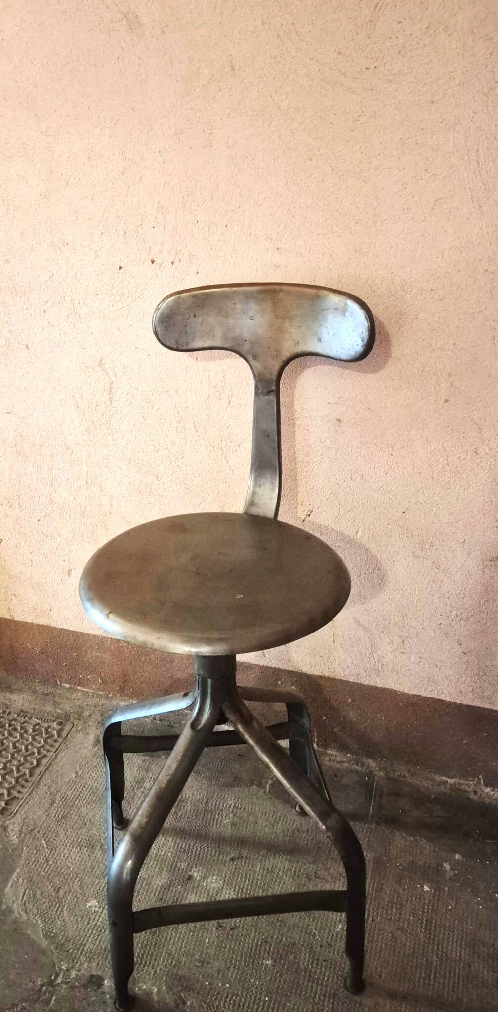 Vintage adjustable chairs/stools, Edition Nicolle, around 1960.