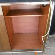 Meuble avec Vitrine et Eclairage