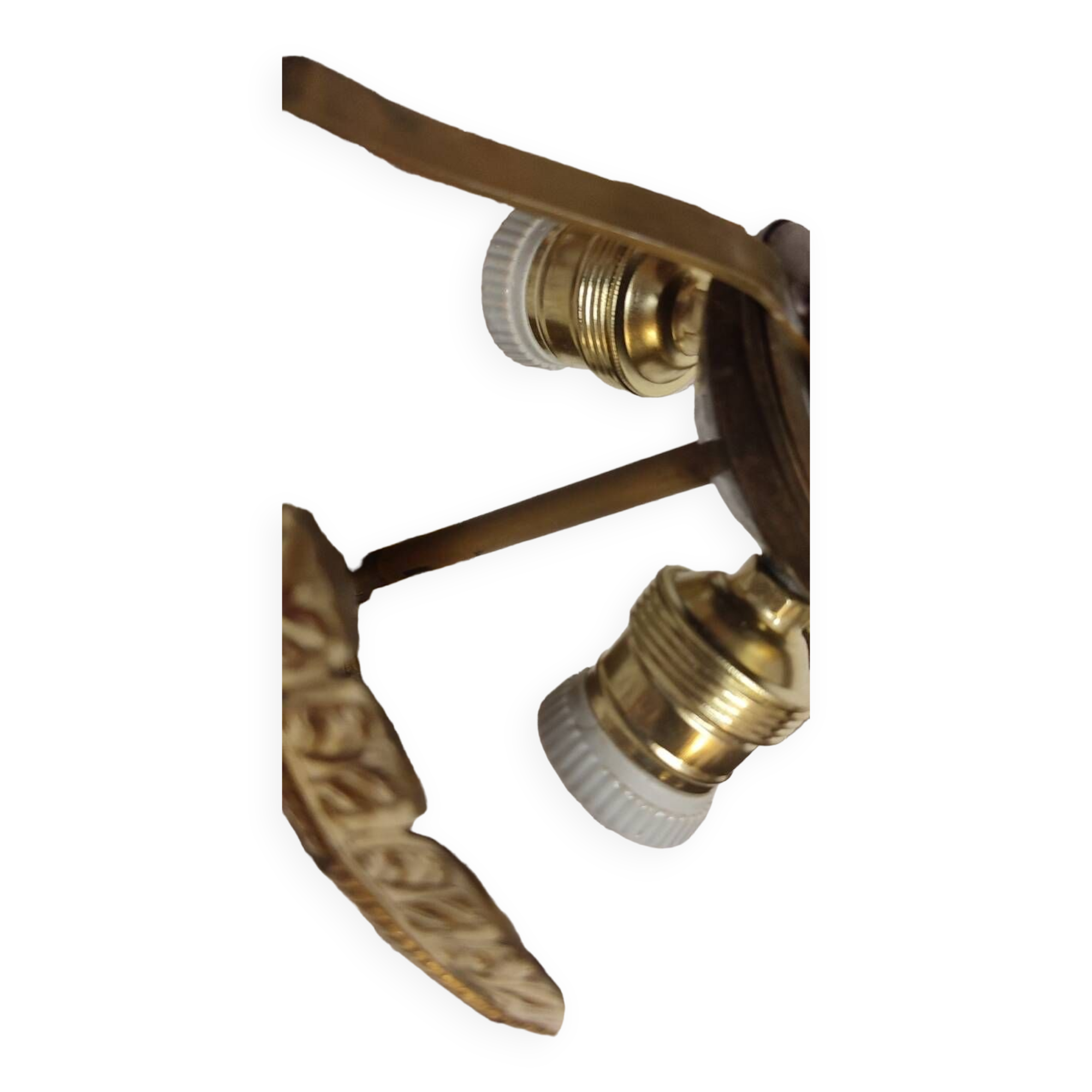 Plafonnier en cristal et laiton. Espagne, années 1950.