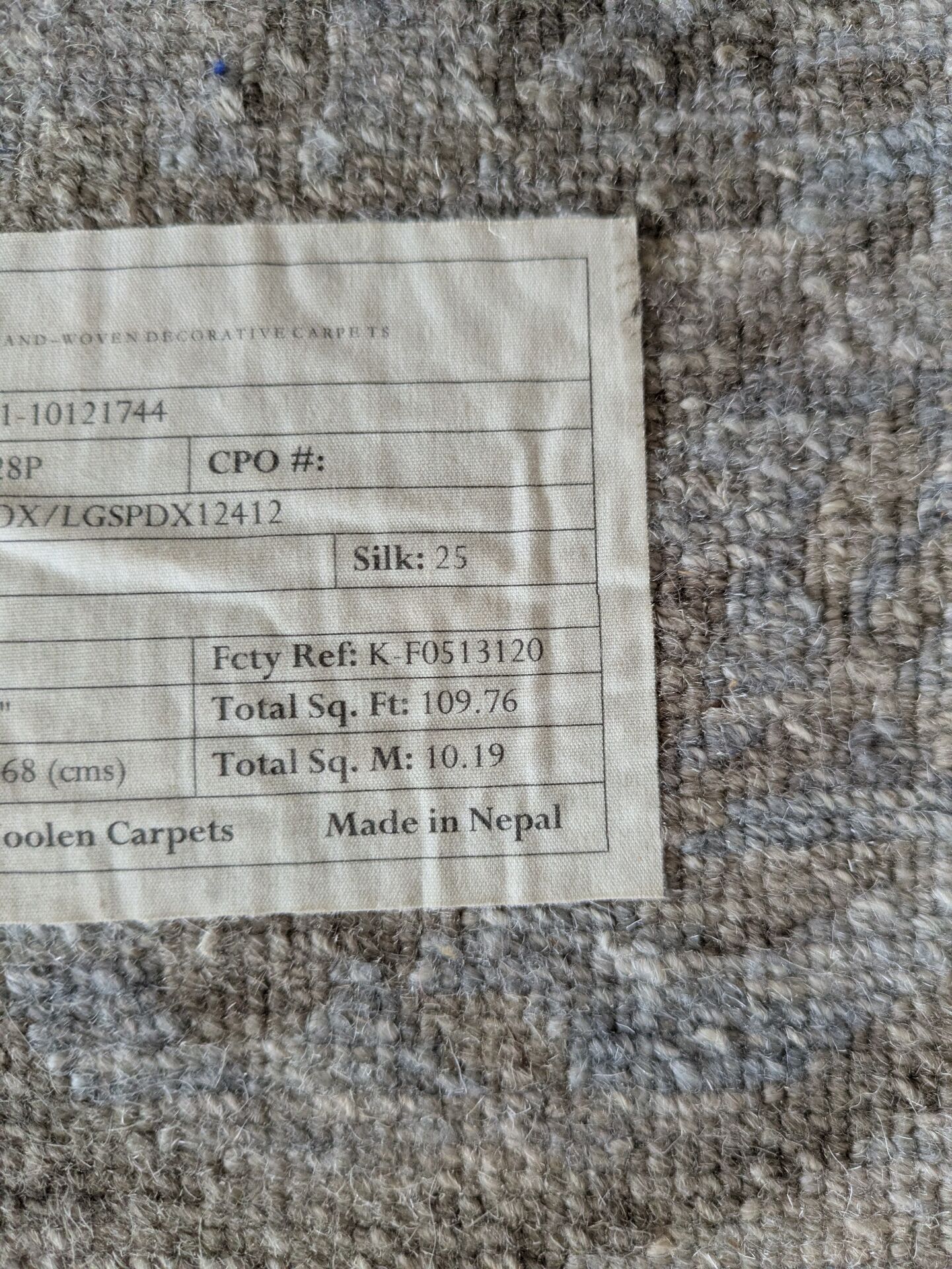 Nepalese carpet in wool and silk