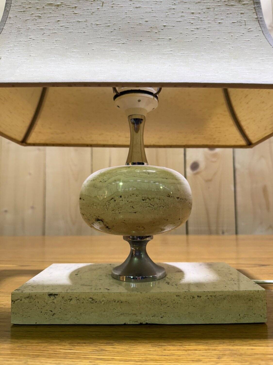 Travertine lamp