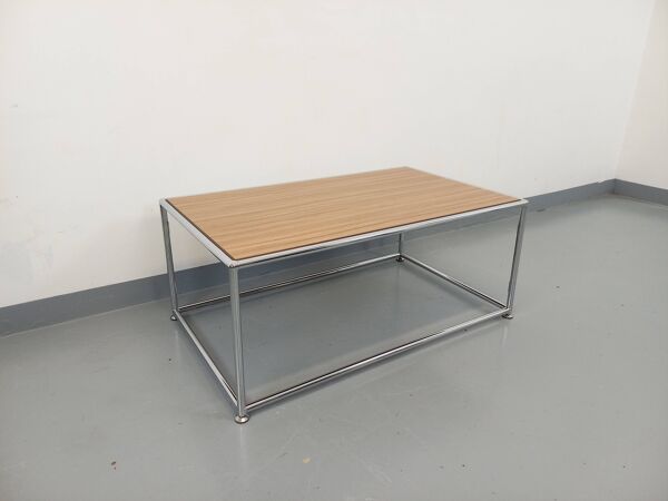 Table basse vintage style USM en mélaminé et métal chromé