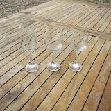 Old Service of 18 Transparent Design Stemmed Glasses