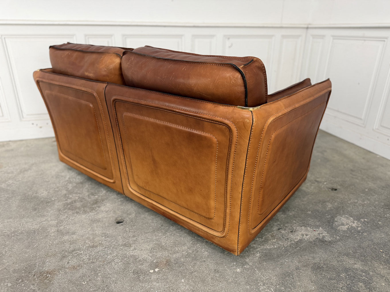 1980s two-seater leather sofa