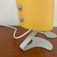 Paire de lampes design en opaline jaune et métal