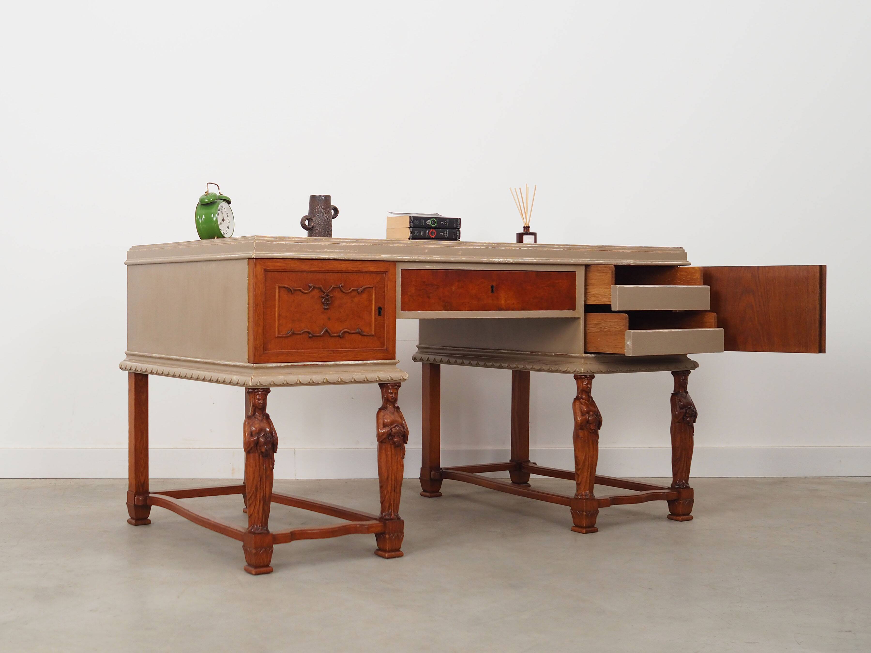 Bureau en chêne, design danois, années 1950, production : Danemark