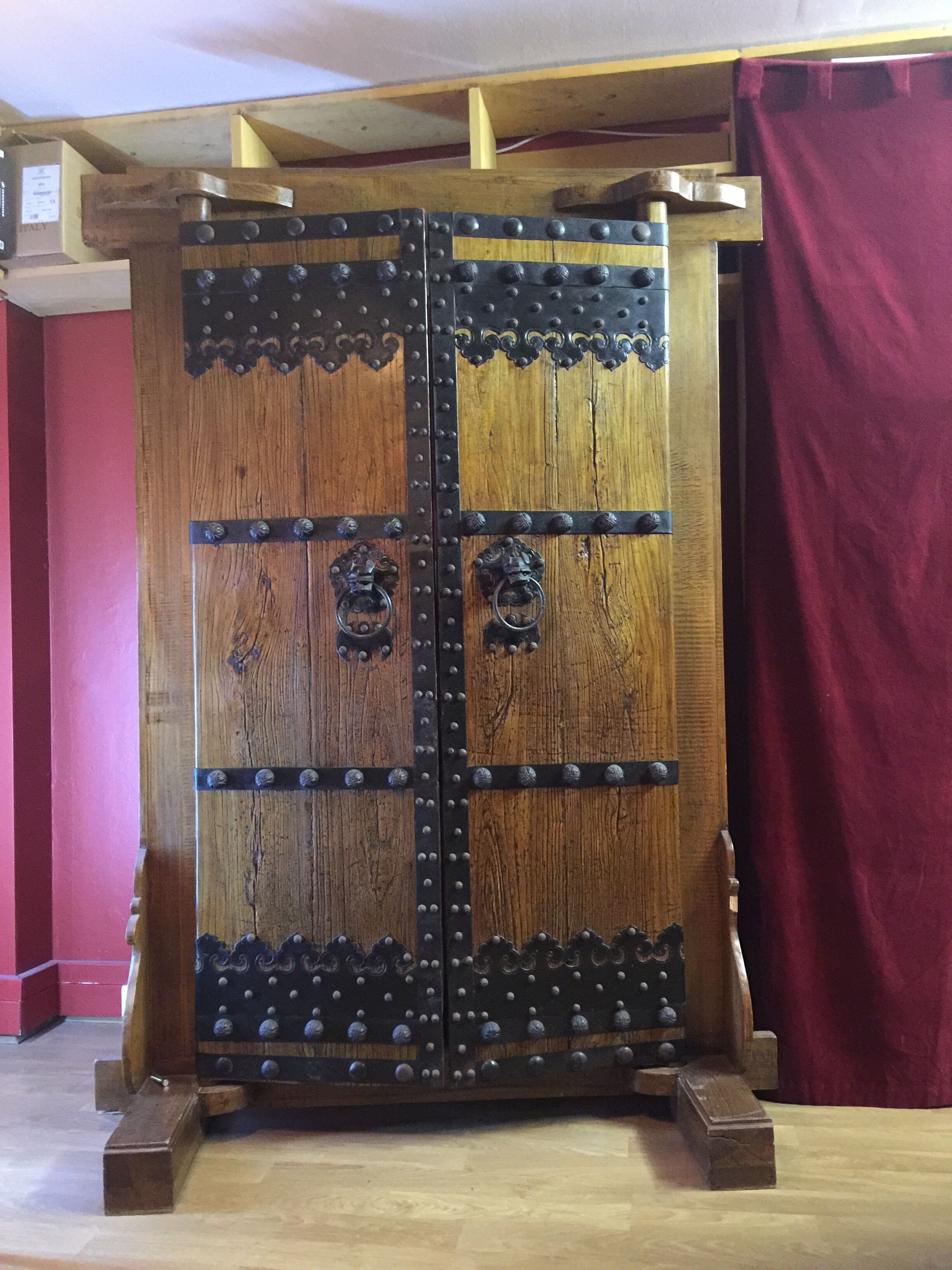 Of entry door Vietnamese Chinese wooden massif beginning of the 20 th