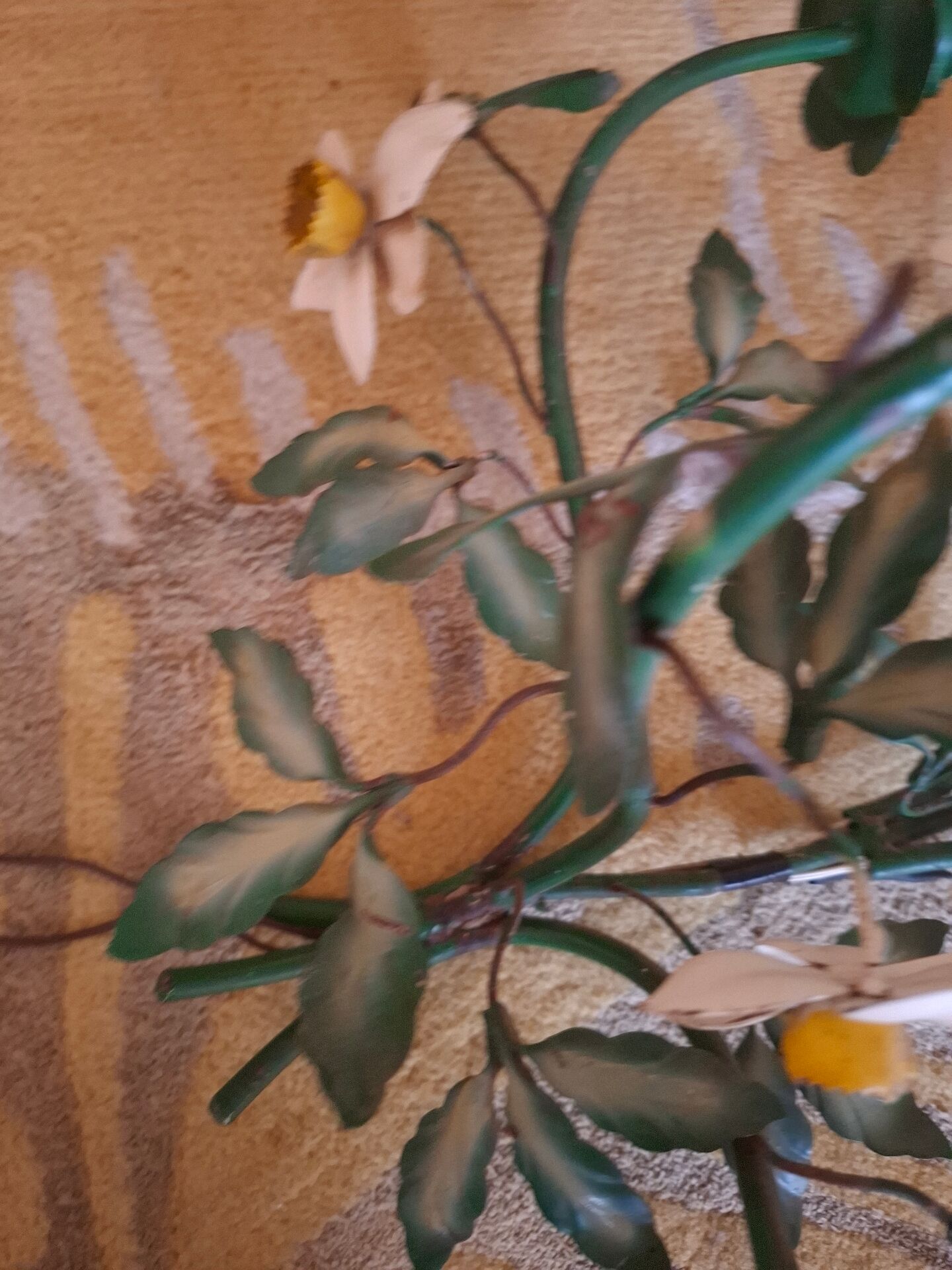 Applique decor de fleurs en métal