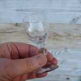 Ensemble de 4 verres à pieds anciens en cristal pour liqueur