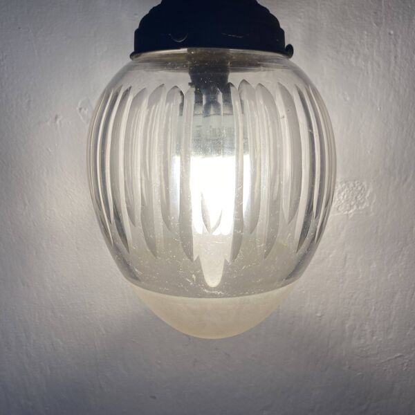 Plafonnier ancien  verre moulé ,  début XXe