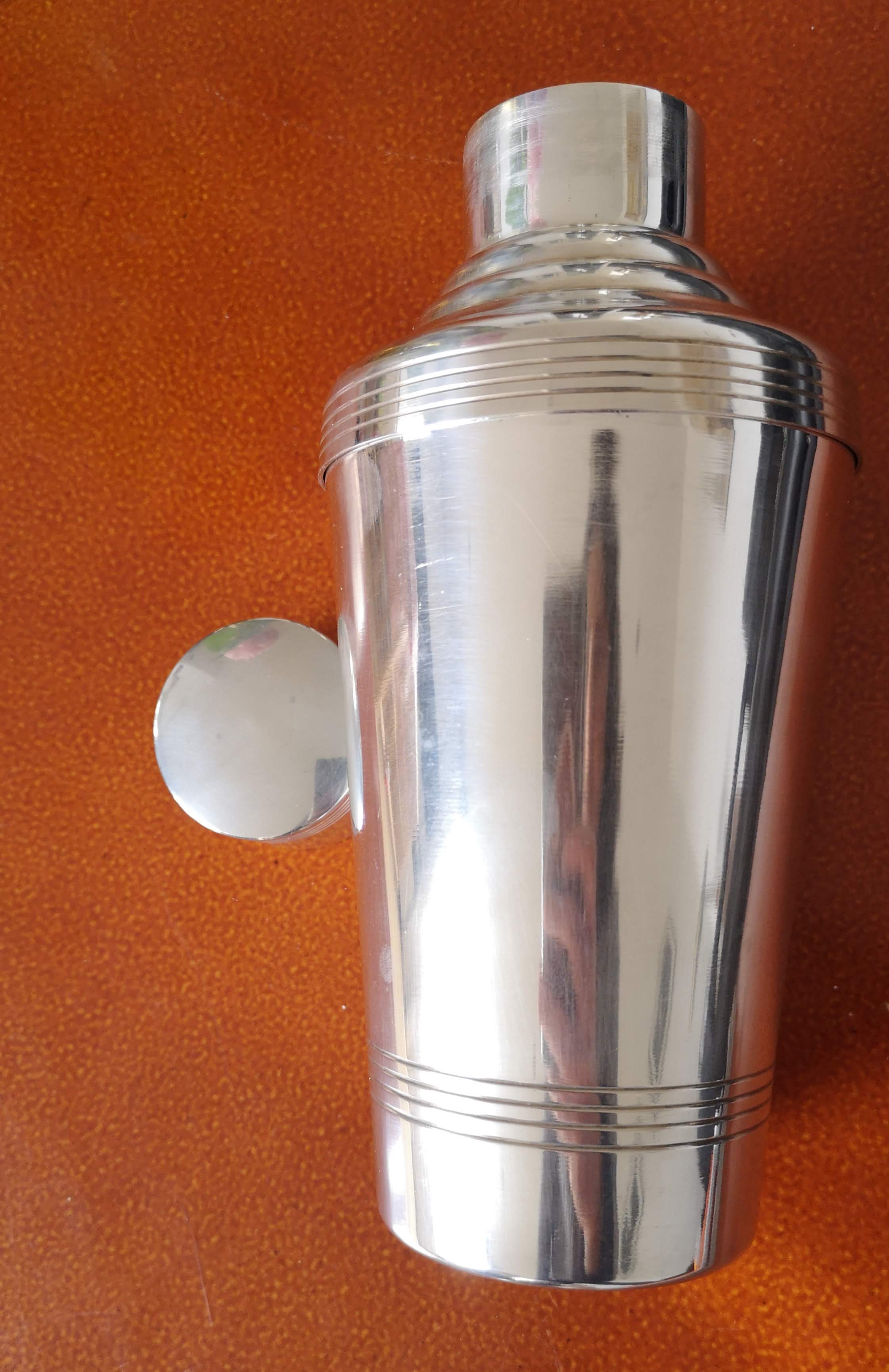 Shaker Art Deco silver metal punched