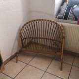Wicker basket bed