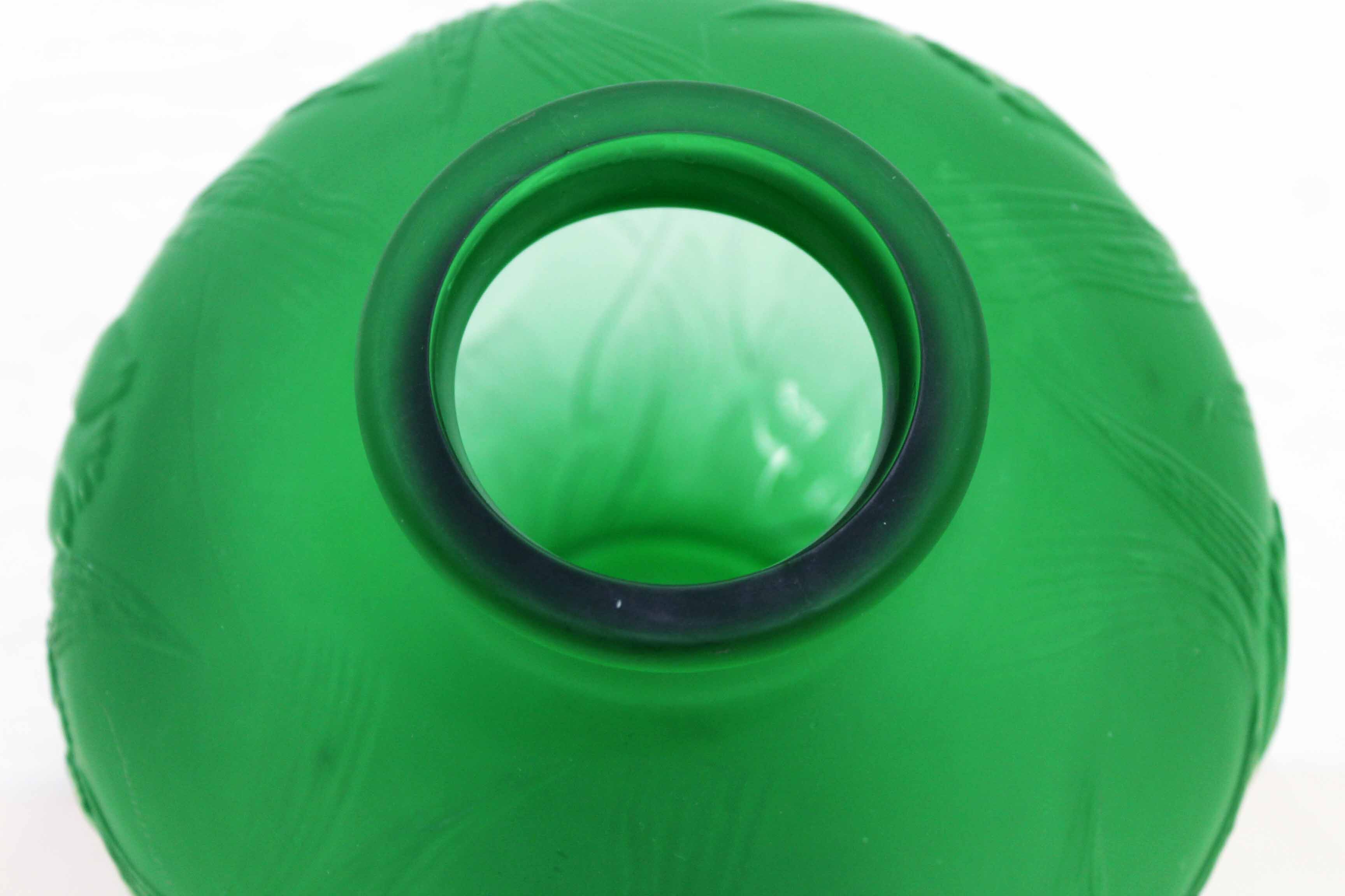 Pressed vase molded 20/30 Art Nouveau