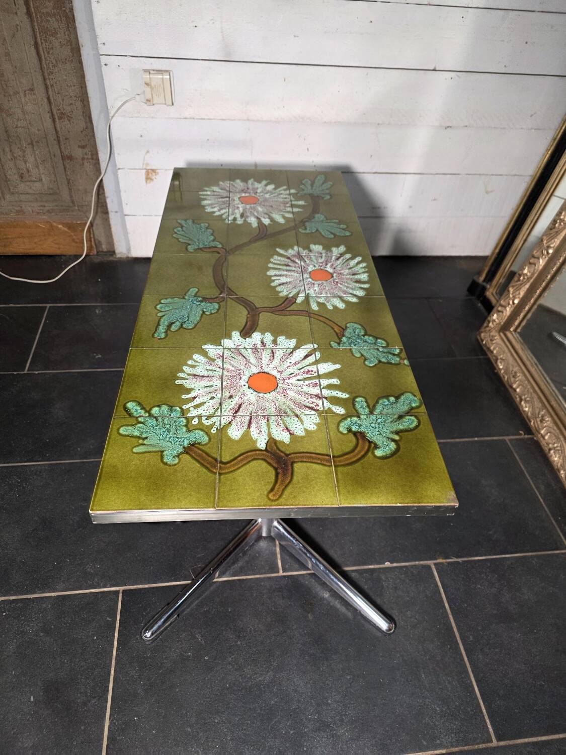 Vintage coffee table in glazed ceramic from the 1960s.