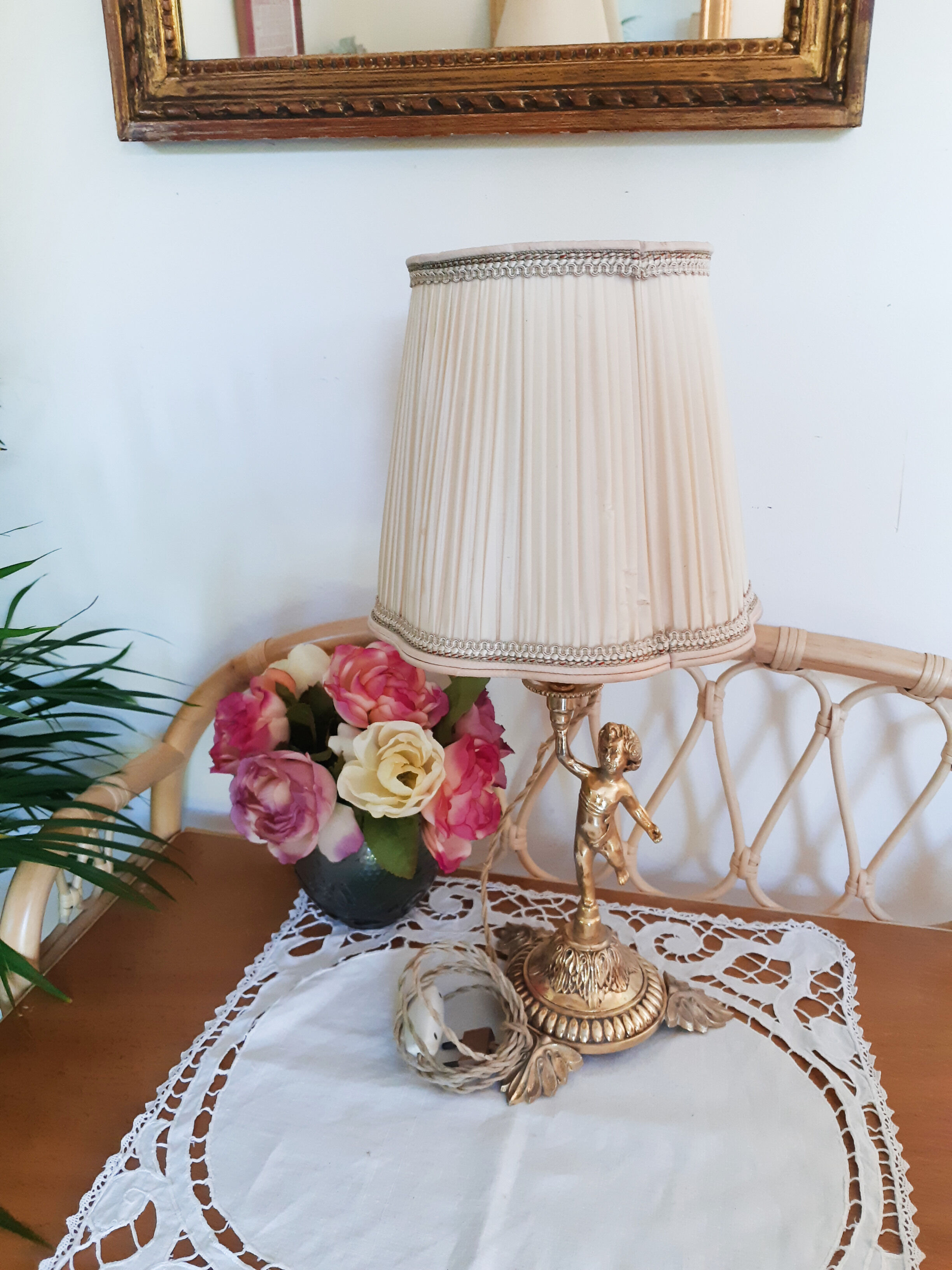 Bedside lamp, table, cherub in gilded brass