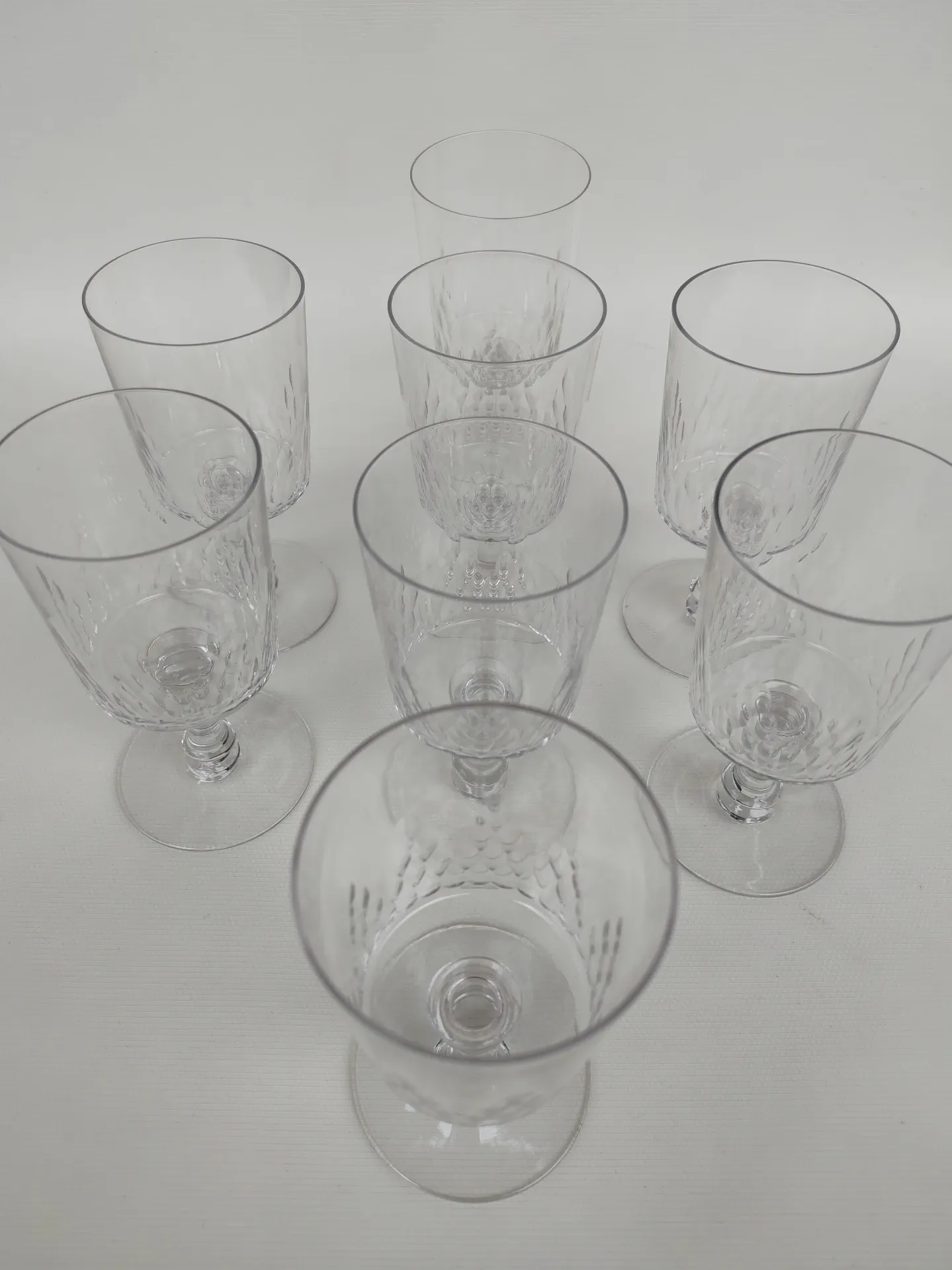8 large crystal glasses from Baccarat, Champigny model.