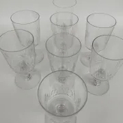 8 grands verres en cristal de Baccarat, modèle Champigny.