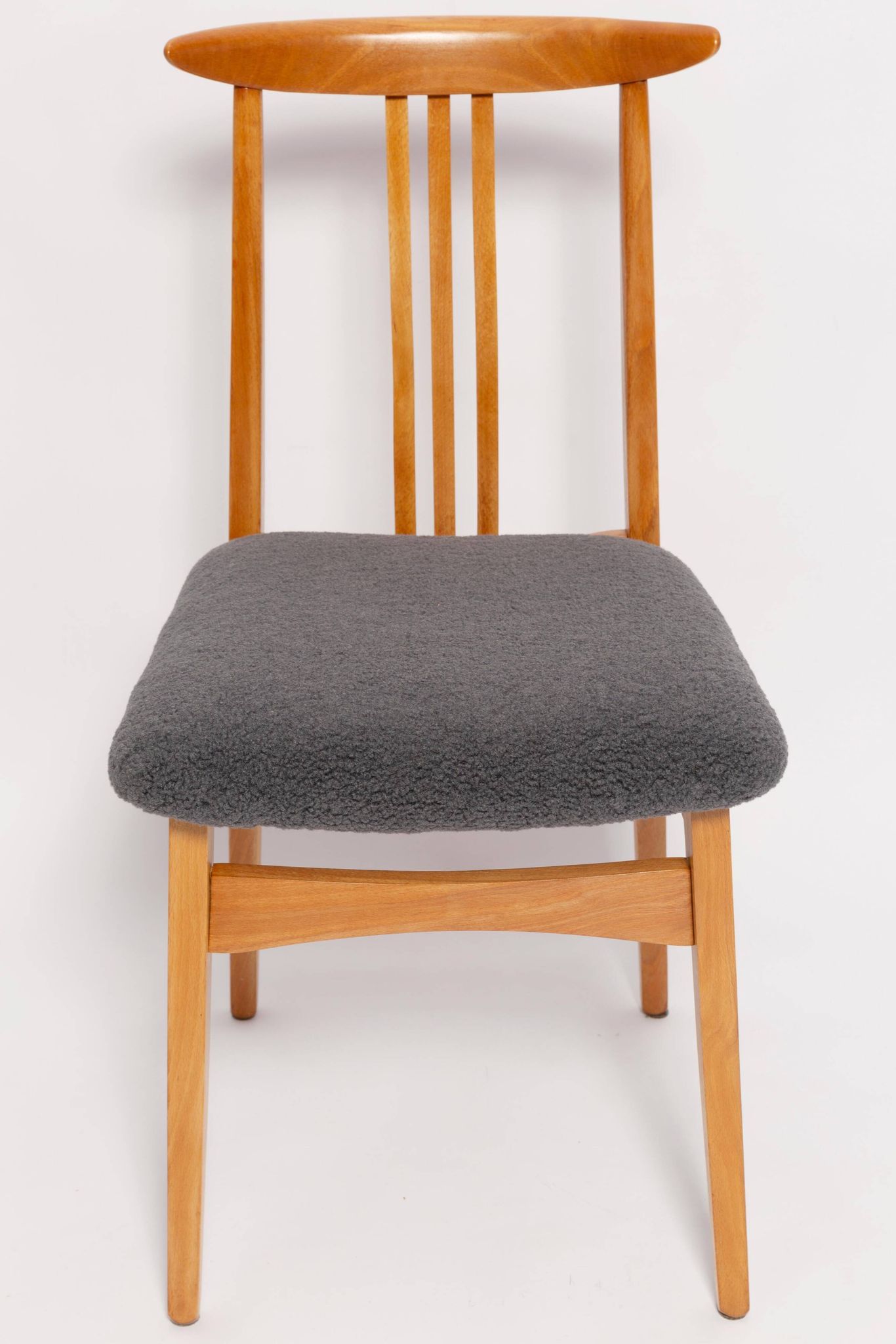 Mid-Century beech wood chair with grey boucle fabric, M. Zielinski, Europe, 1960.
