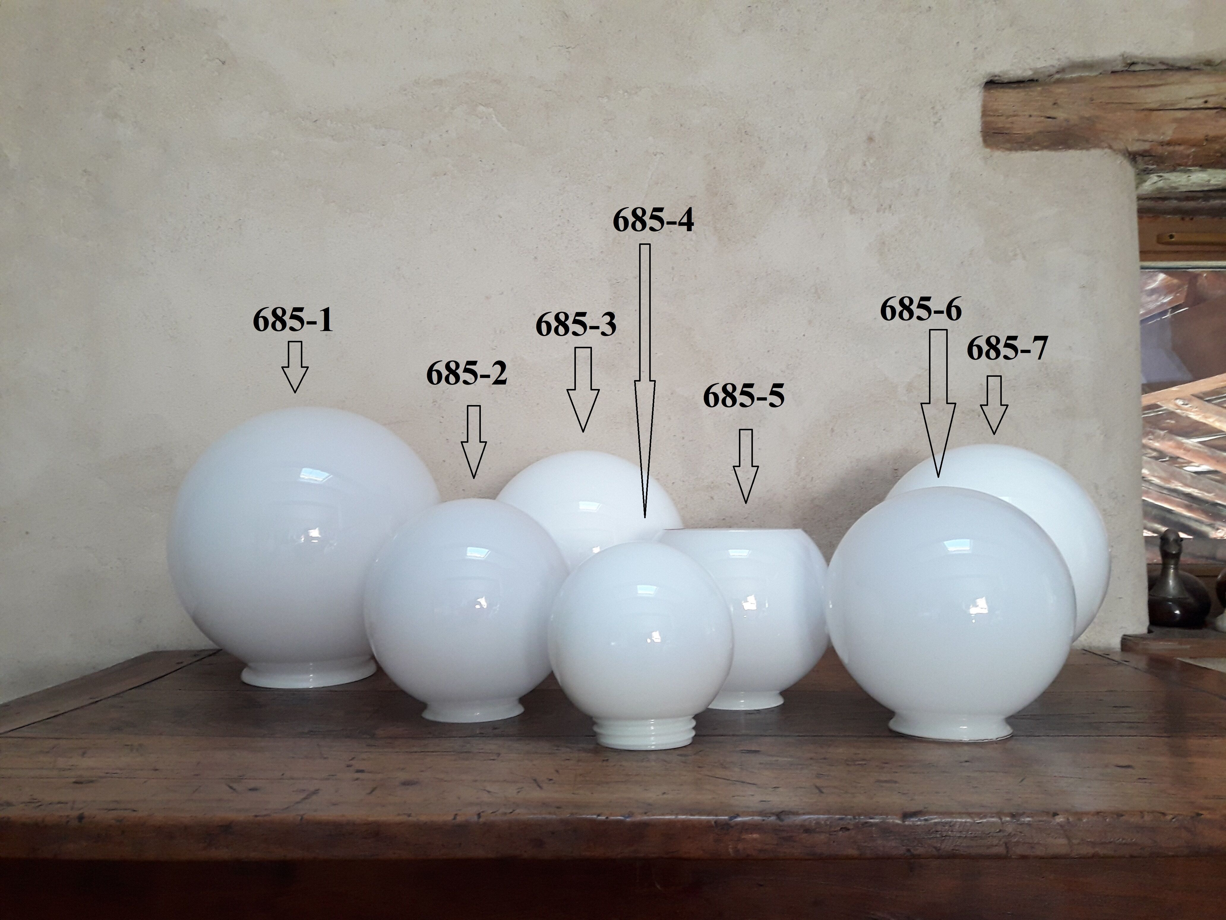 Globe 20cm en verre blanc ancien pour lampe suspension