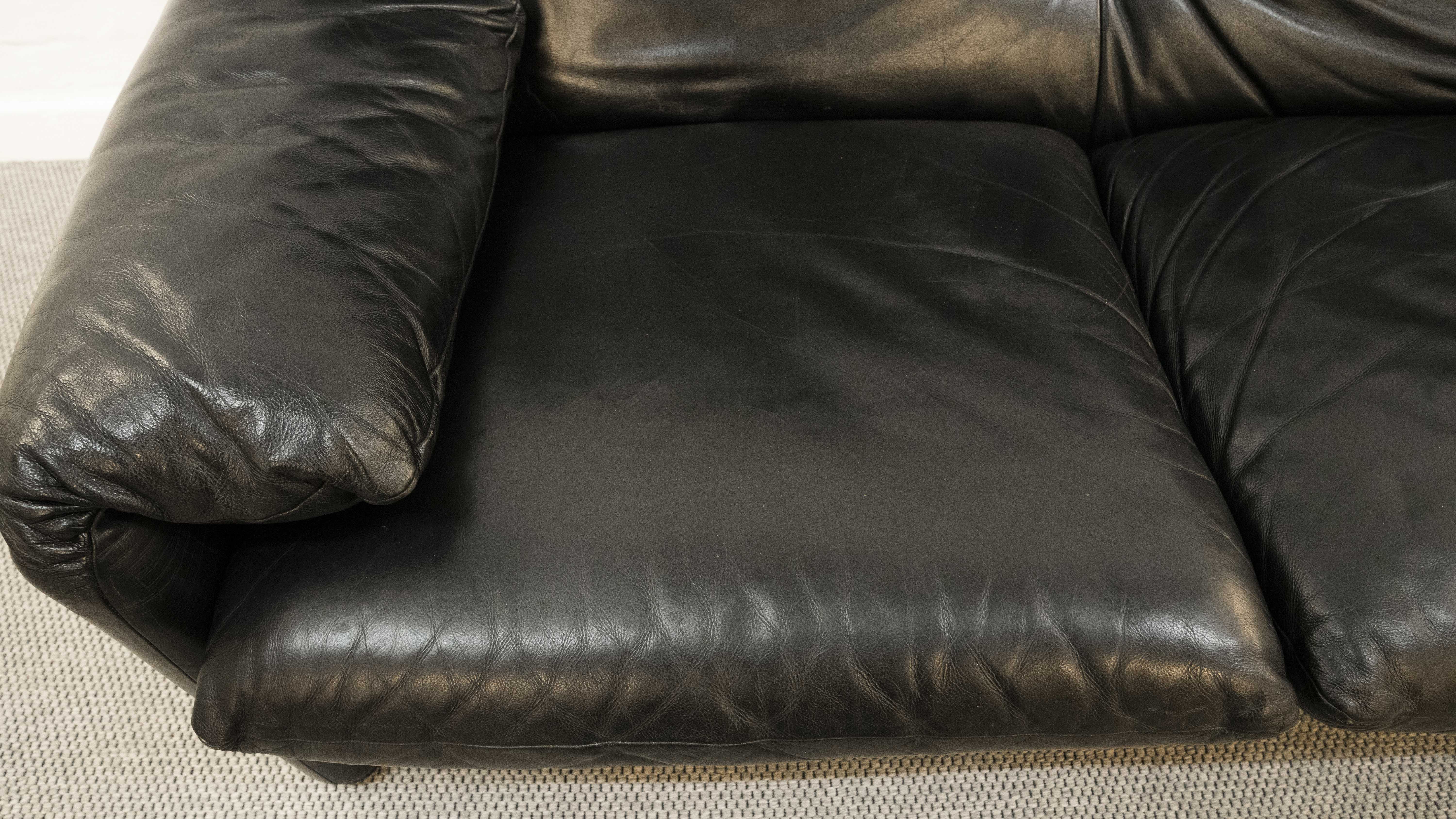 Maralunga 3-Seat Sofa in black leather by Vico Magistretti for Cassina