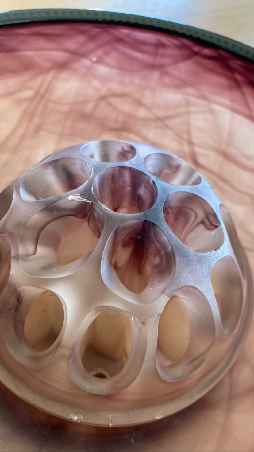 Pricked flower and its Art Nouveau cut