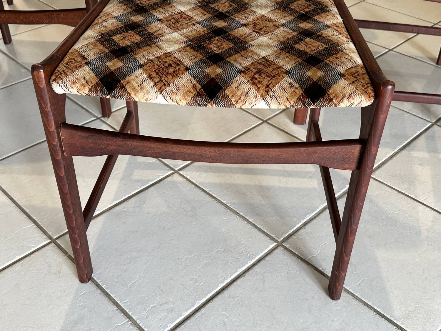Set of 6 vintage Scandinavian chairs from the 1970s